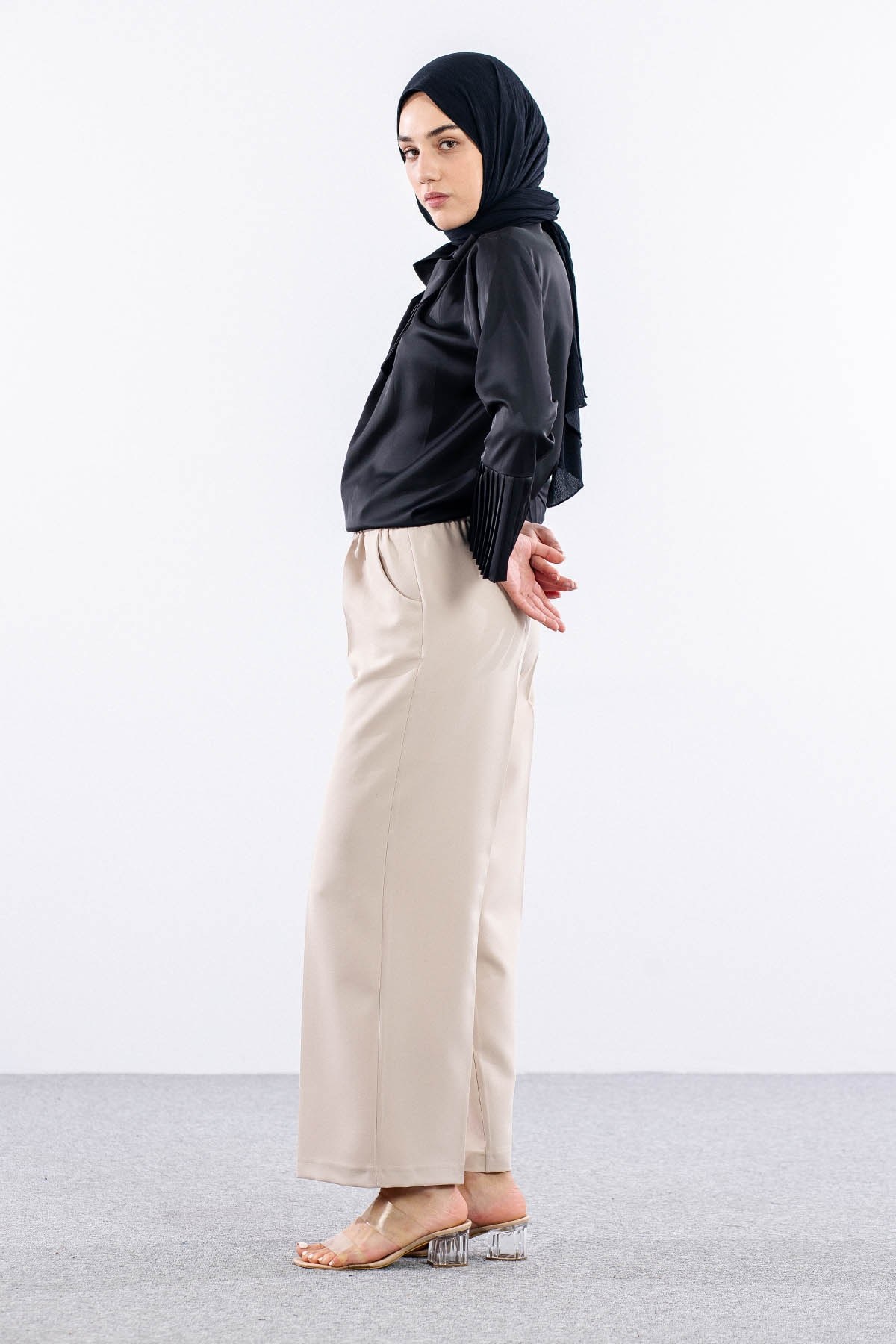 002 Pantolon 40-50 - Bej