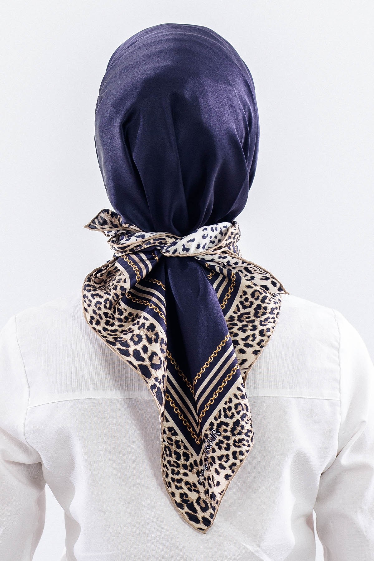 10748 İpek Eşarp Sura Kumaş Kenarı Leopar - Saks