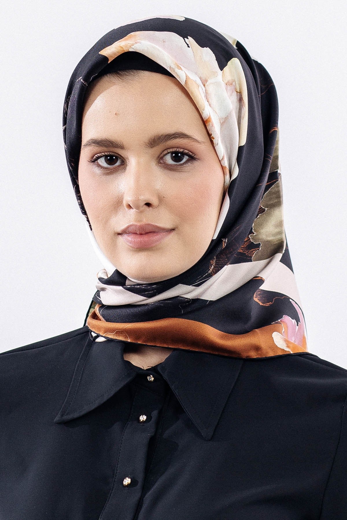 12511 İpek Eşarp Twill Dokuma 90*90 - Siyah Krem