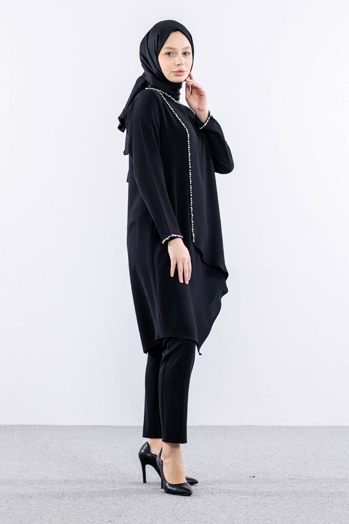 2417 Tunik 42-48 İnci - Siyah