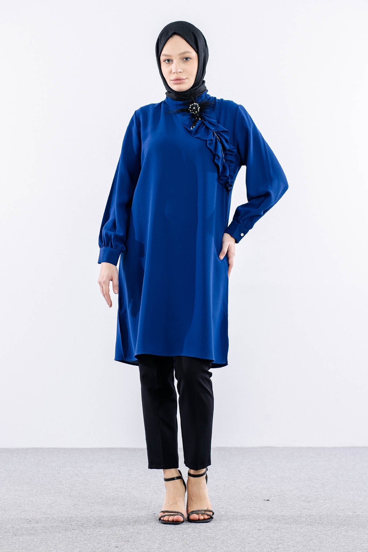 2425 Tunik 42-48 Broş - Saks