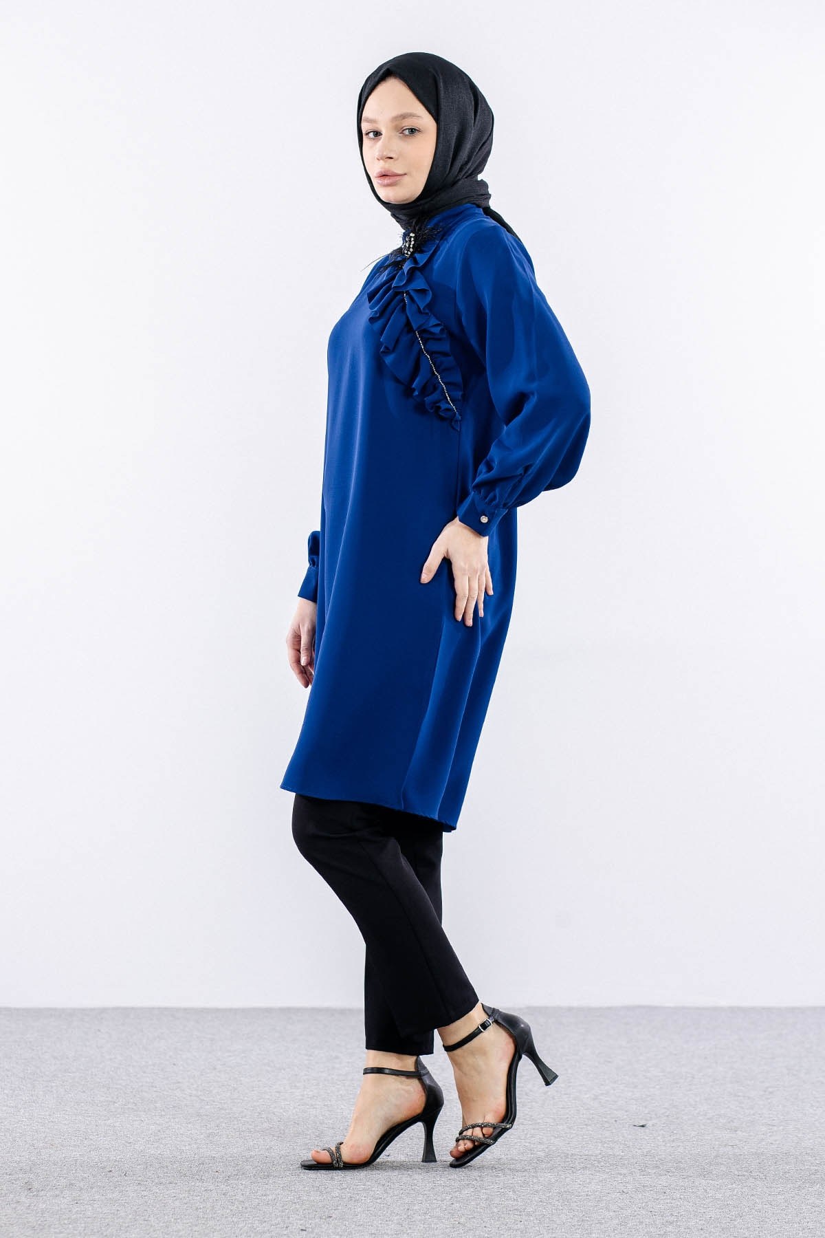 2425 Tunik 42-48 Broş - Saks