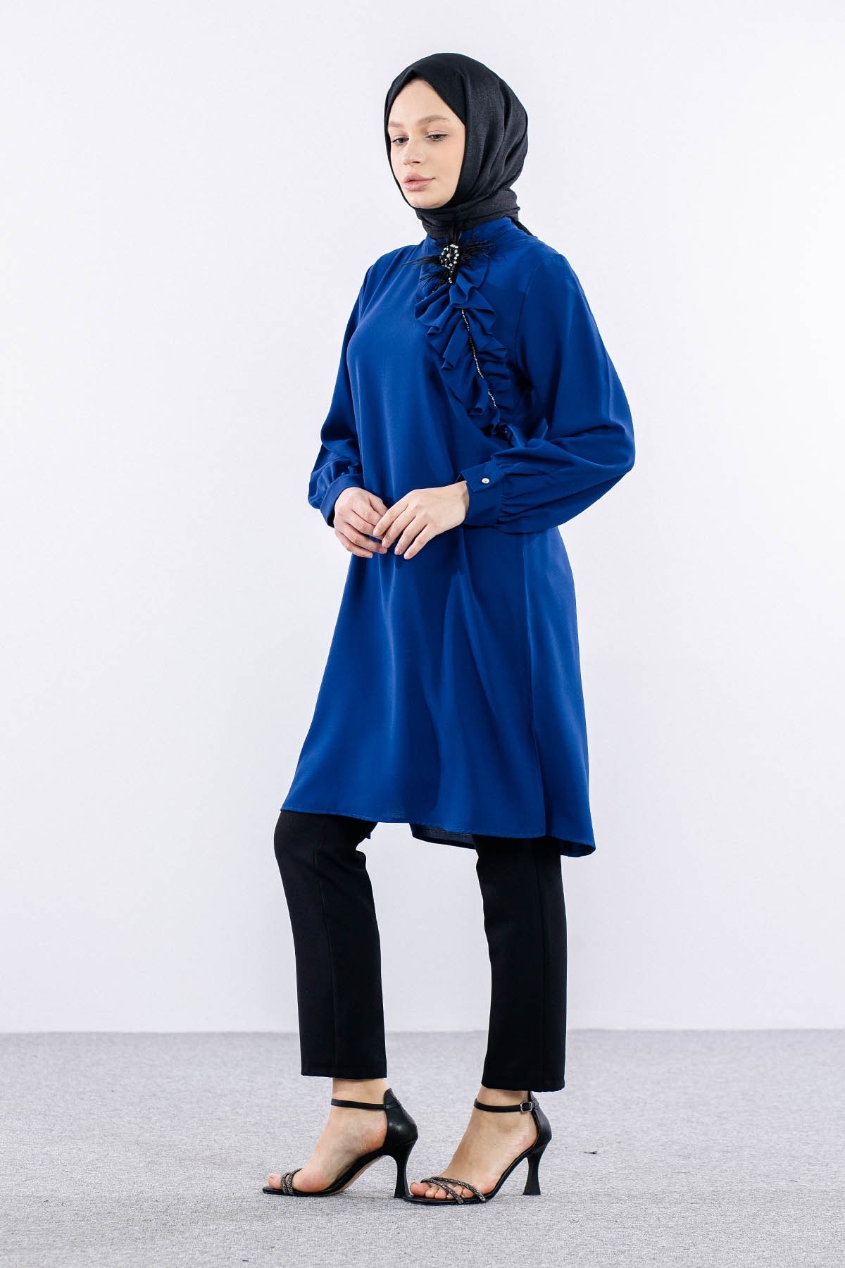 2425 Tunik 42-48 Broş - Saks