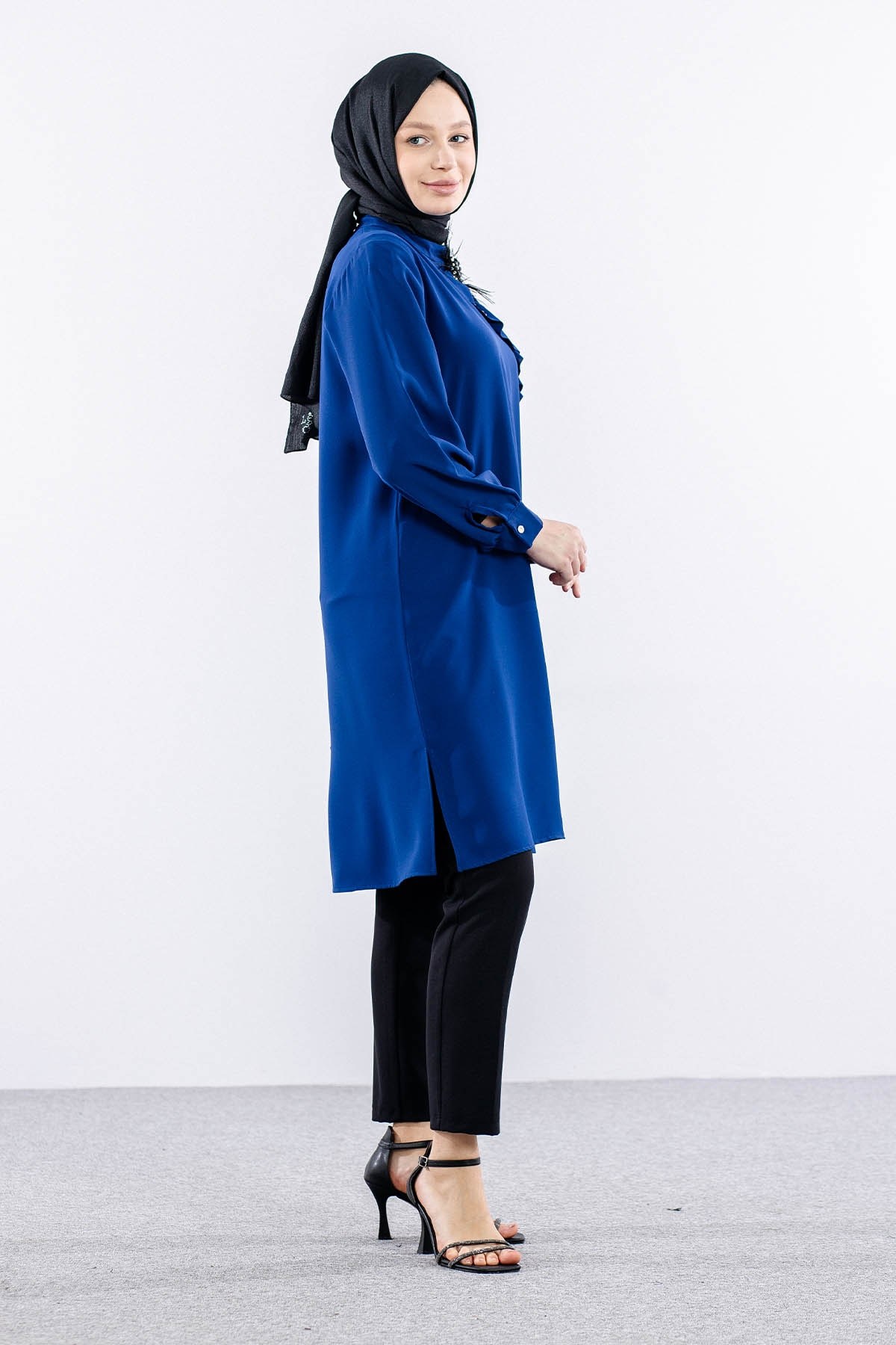 2425 Tunik 42-48 Broş - Saks