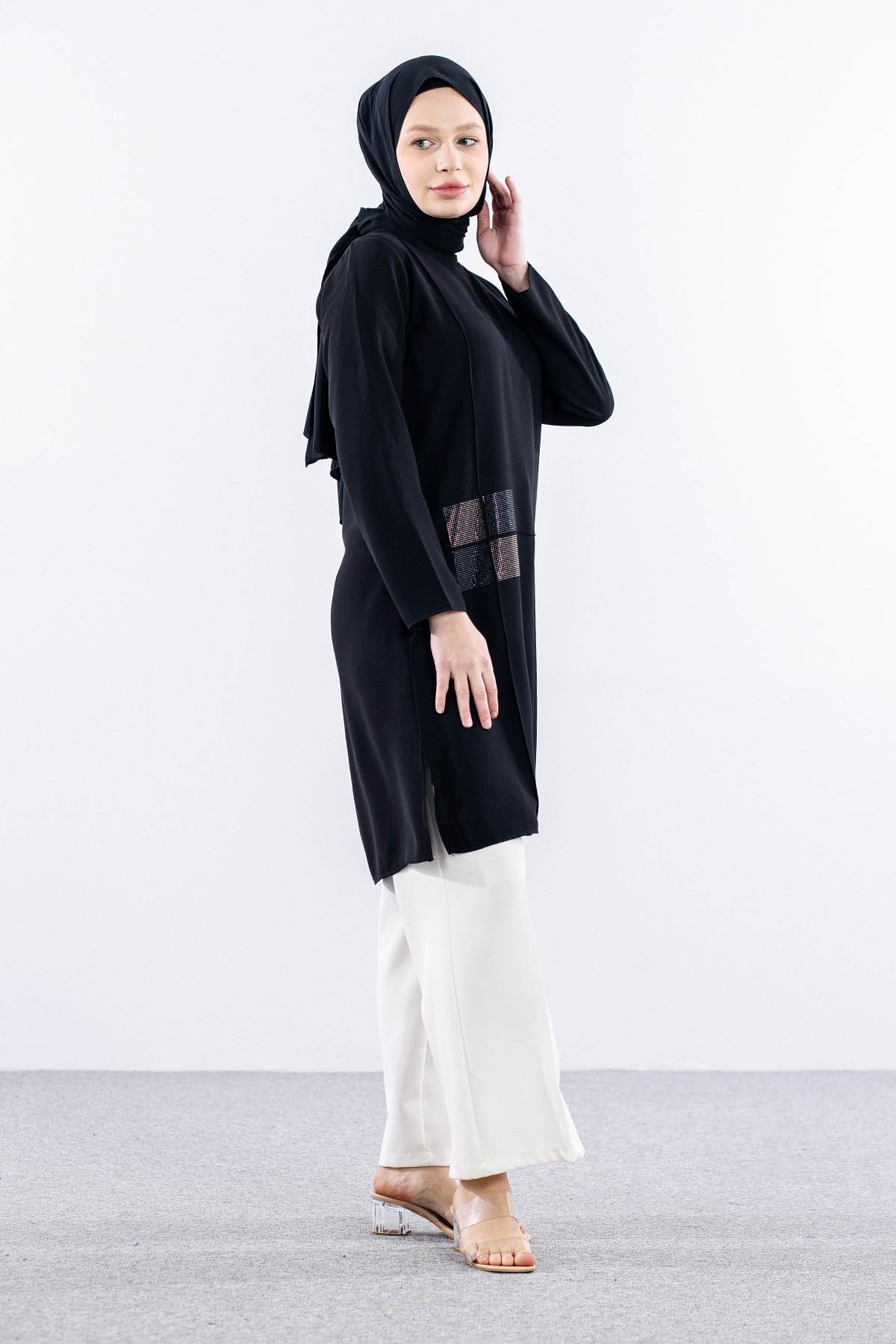 2429 Tunik 42-48 Kare - Siyah
