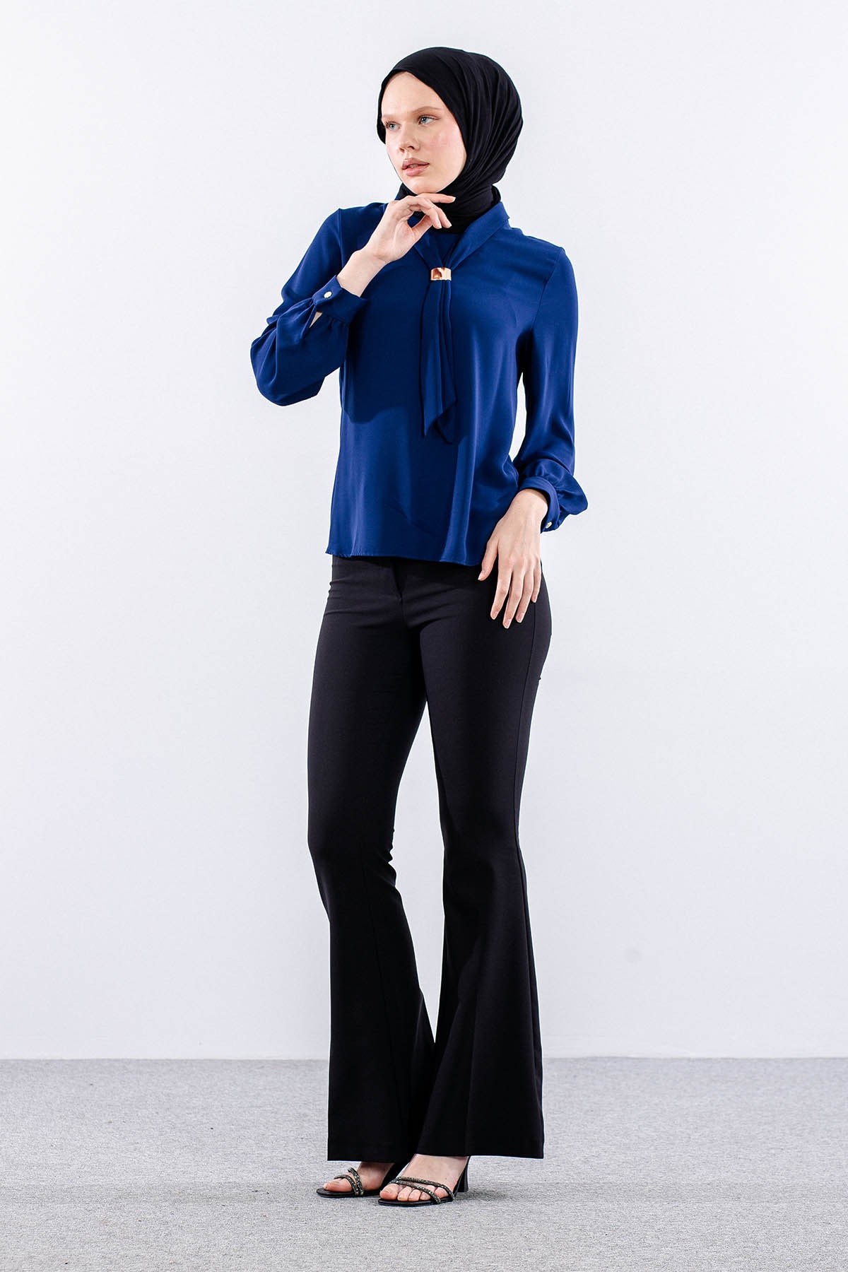 3077 Gömlek 38-46 Kravatlı Bej 48-50 - Saks