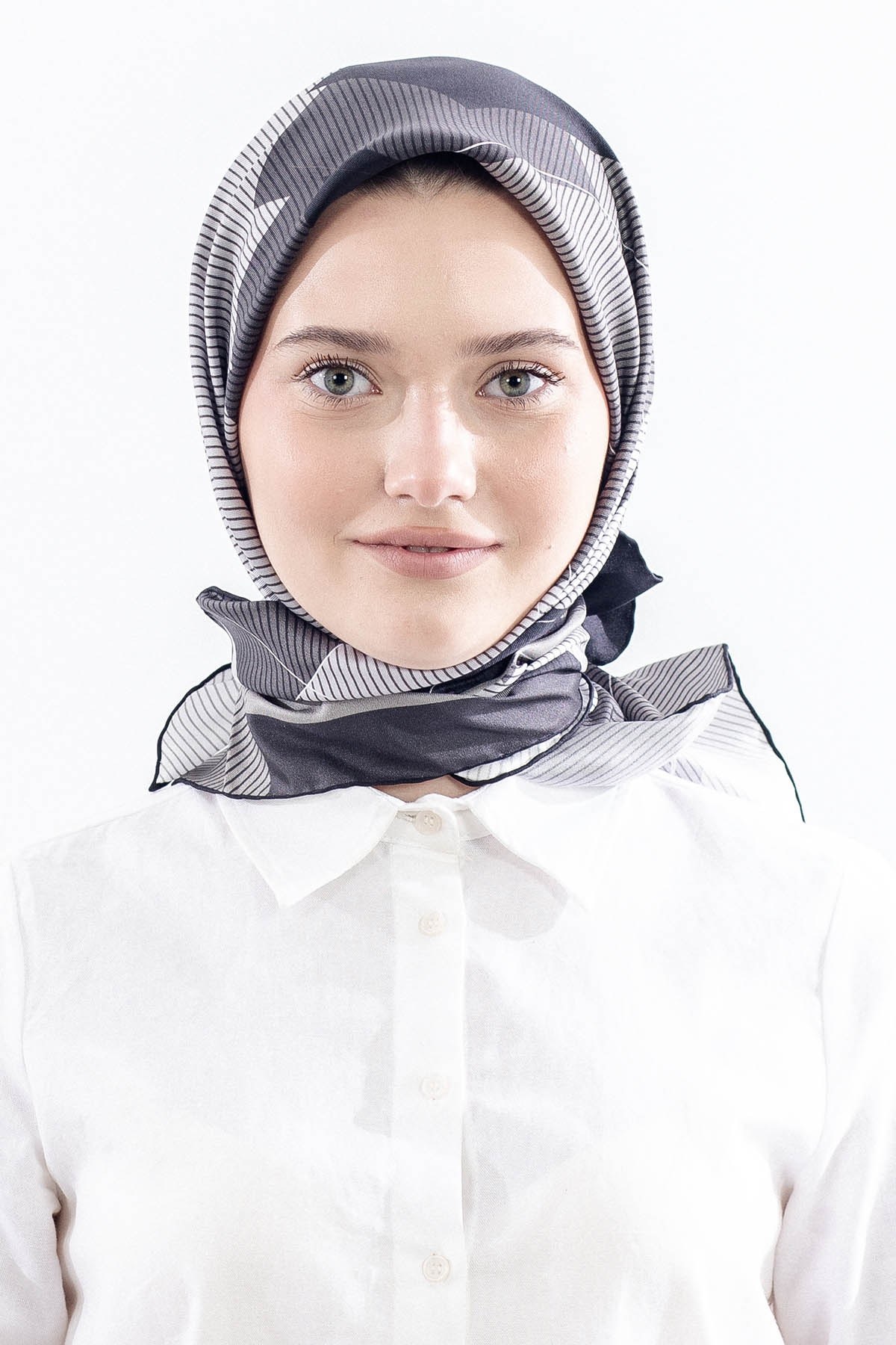 3838 İpek Eşarp Twill İpek Çizgi Desen - Siyah Gri