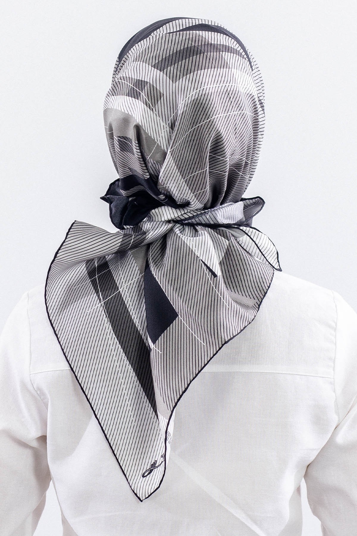 3838 İpek Eşarp Twill İpek Çizgi Desen - Siyah Gri