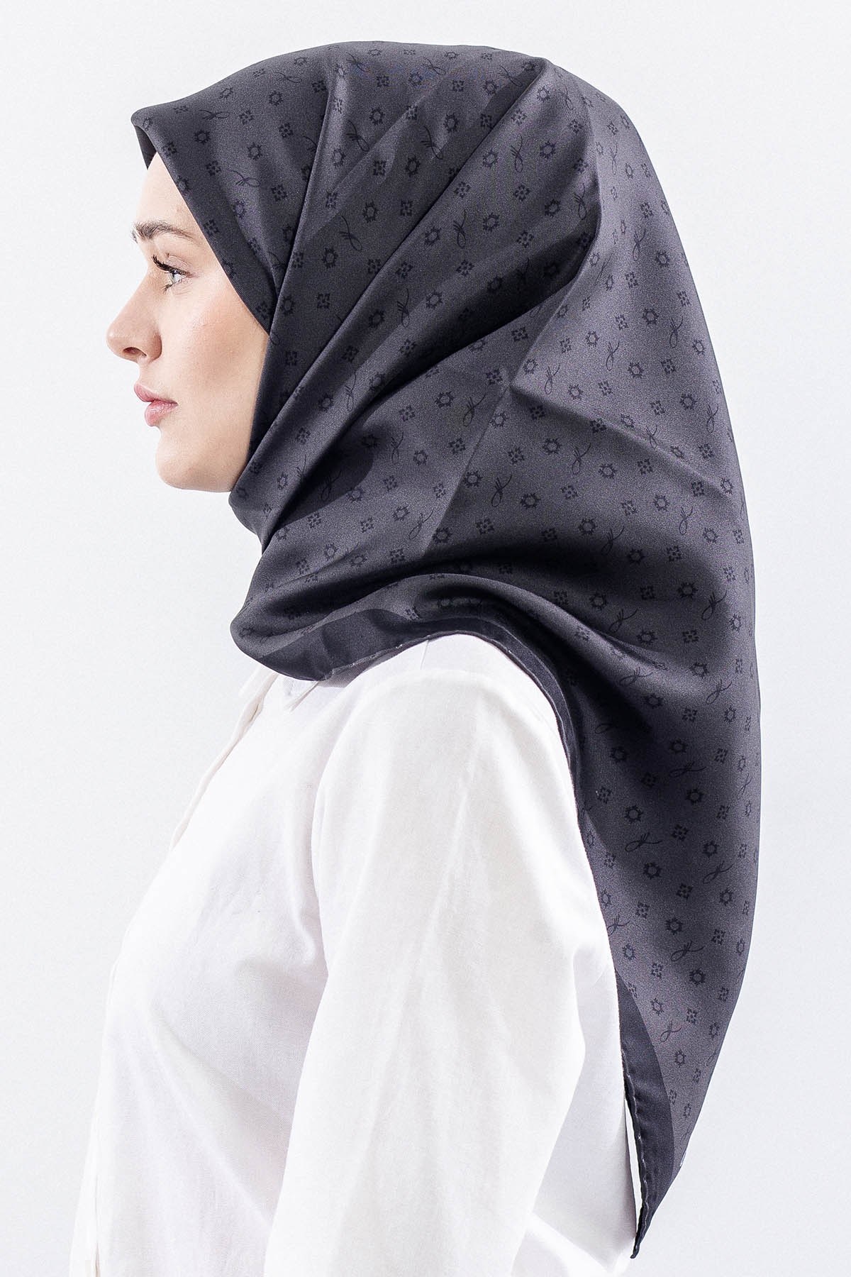4639 İpek Eşarp Twill Kumaş Monogram - Antrasit
