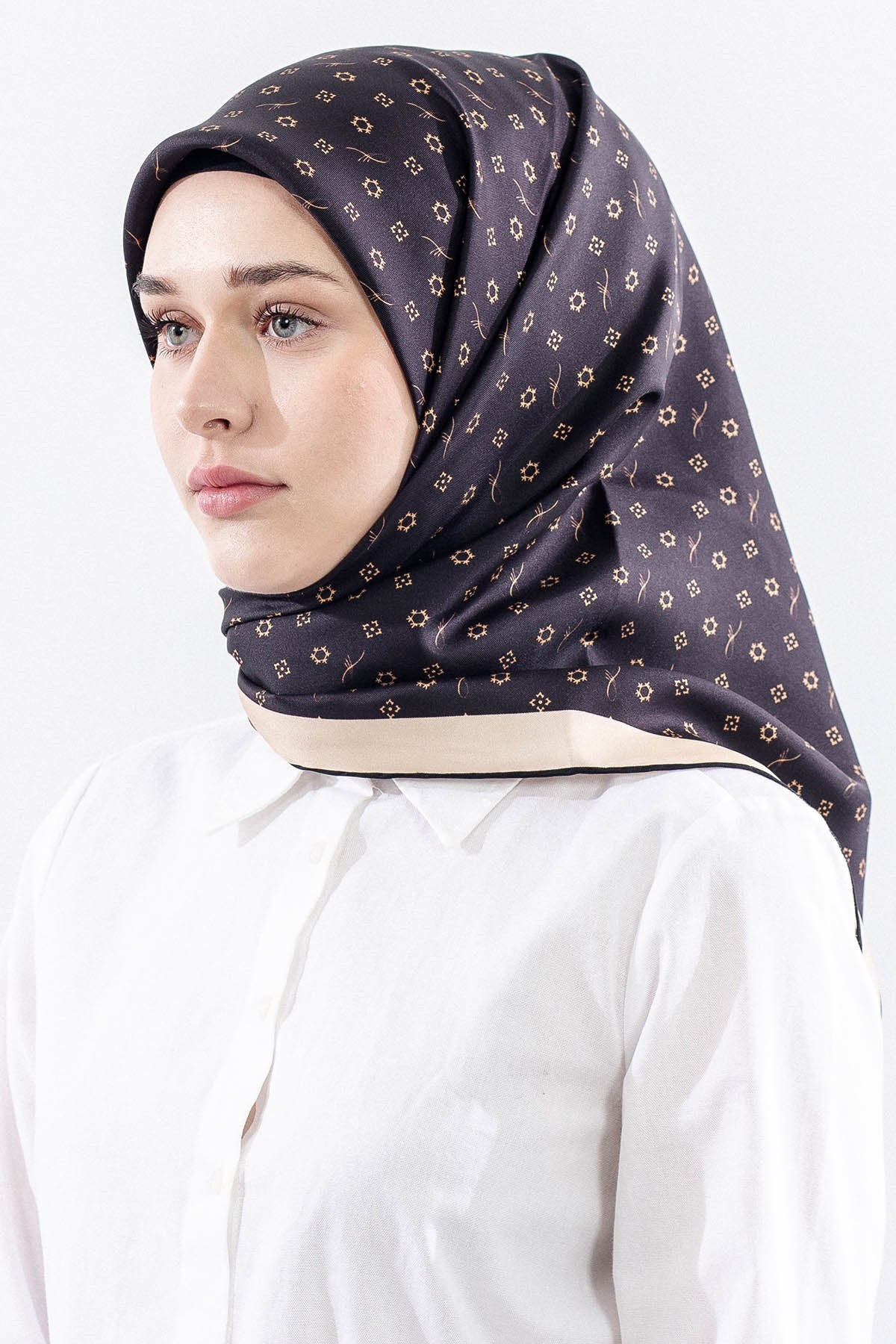 4639 İpek Eşarp Twill Kumaş Monogram - Kahve