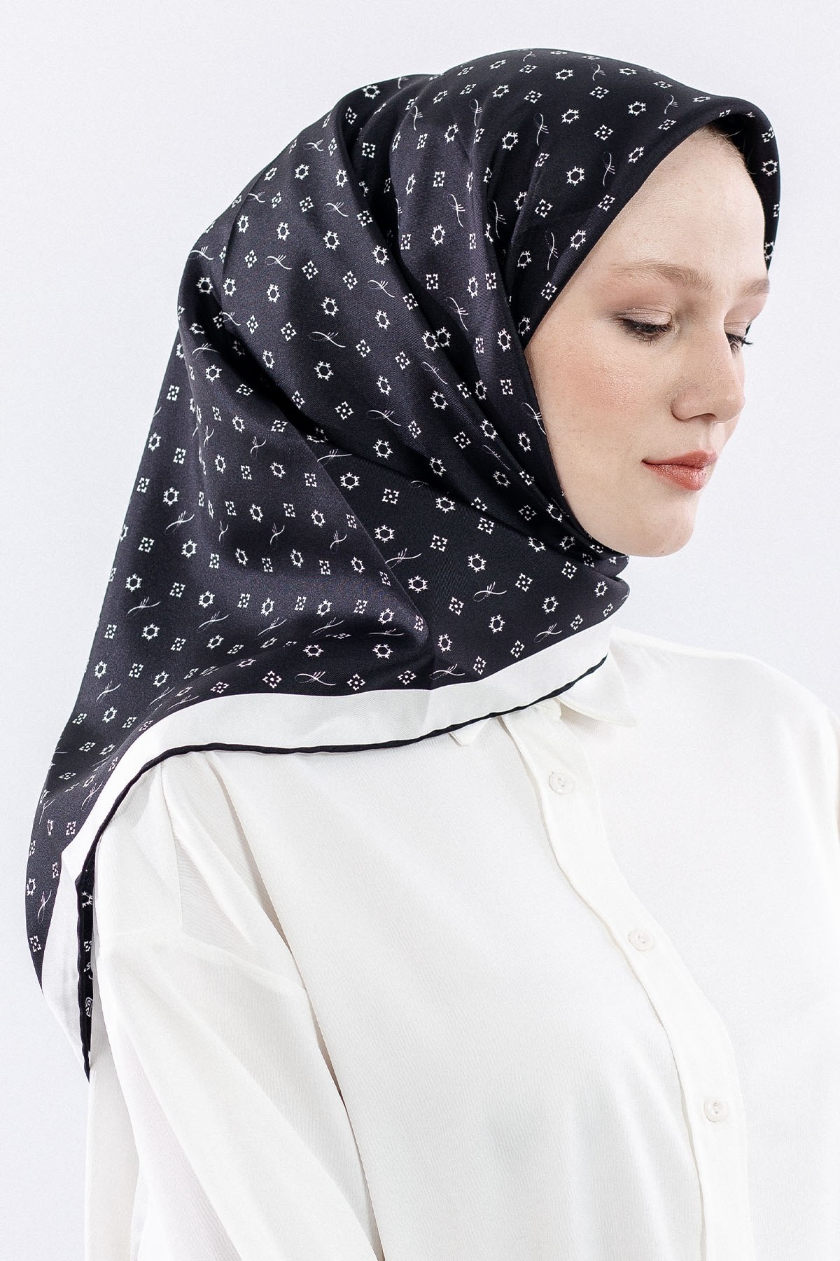 4639 Twill İpek Eşarp - Siyah Beyaz