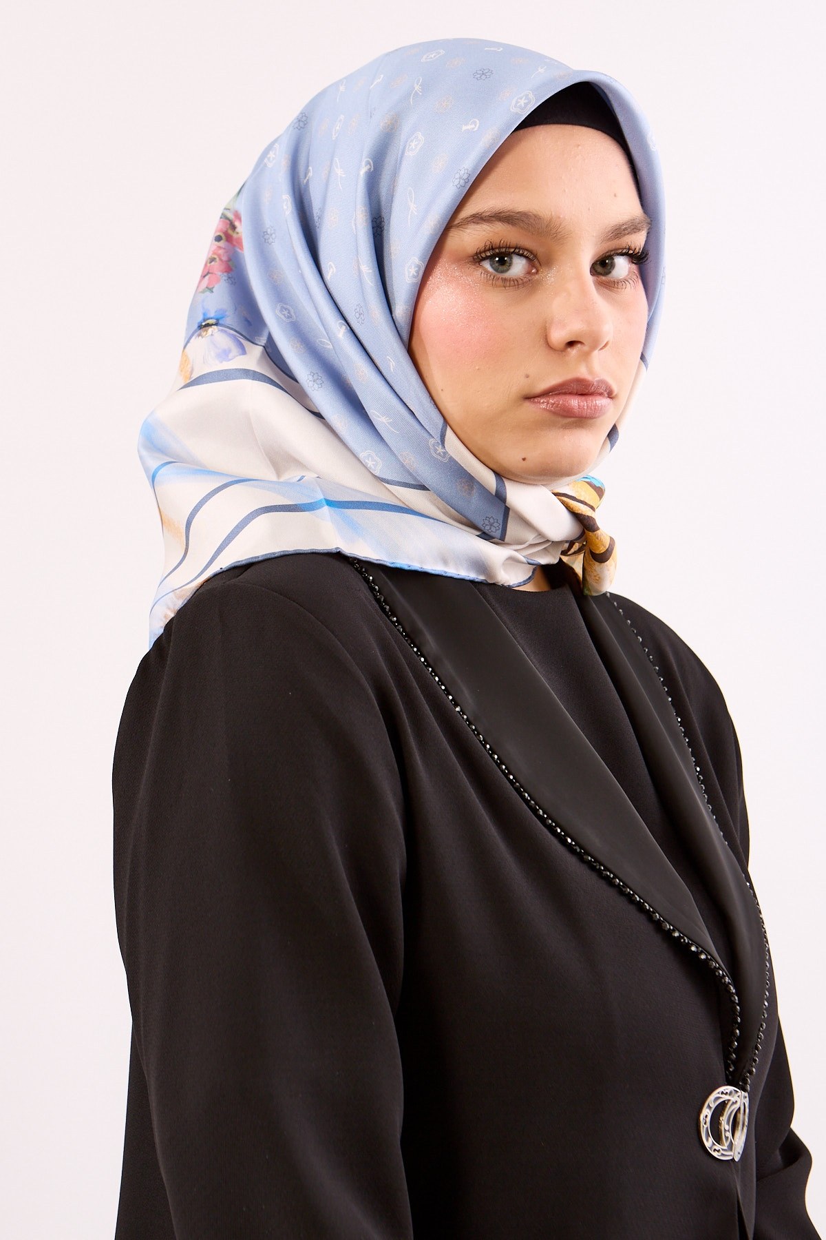 6795 İpek Eşarp Twill Kumaş Logo Çiçek Desen - Mavi
