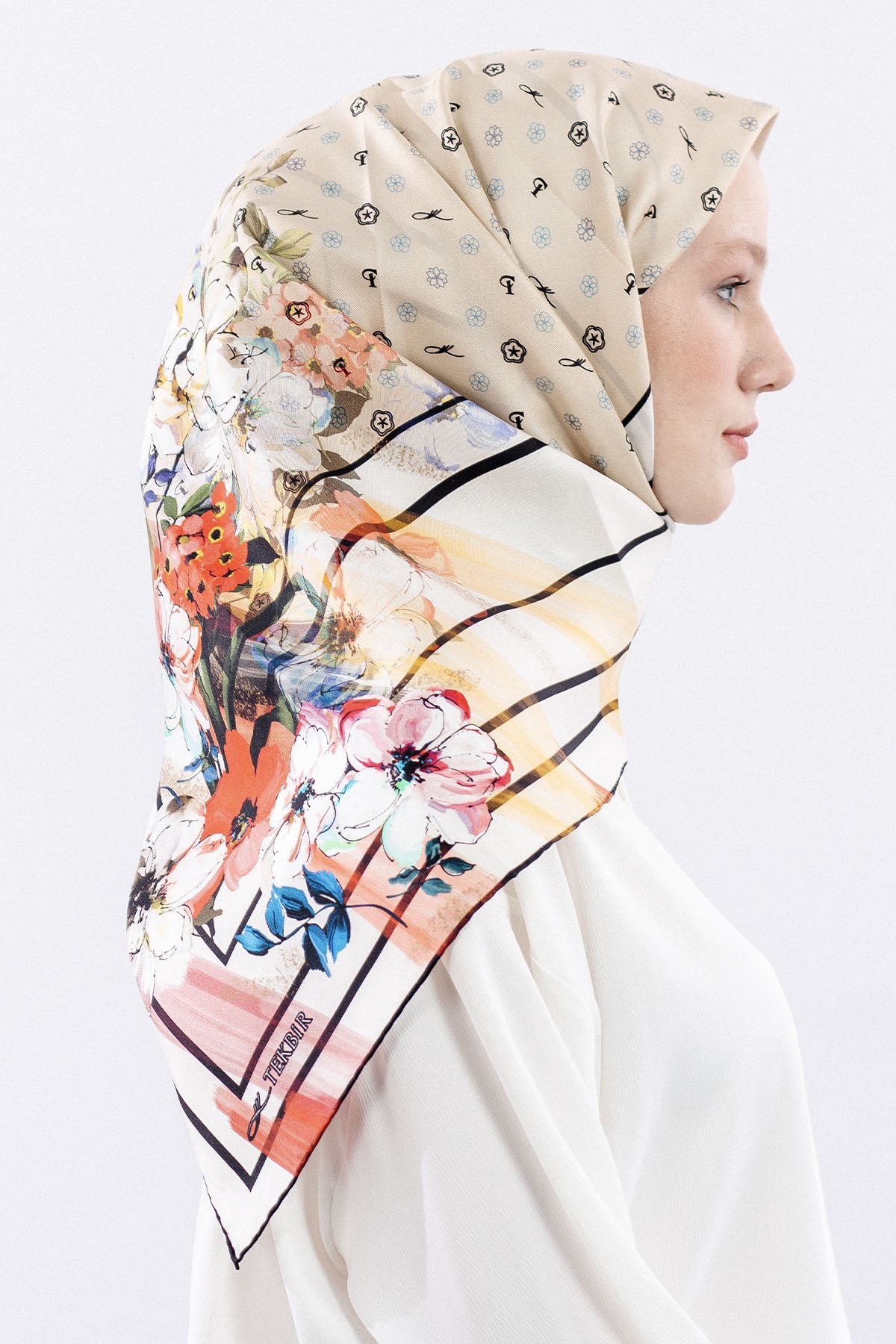 6795 Twill İpek Eşarp Logo - Bej