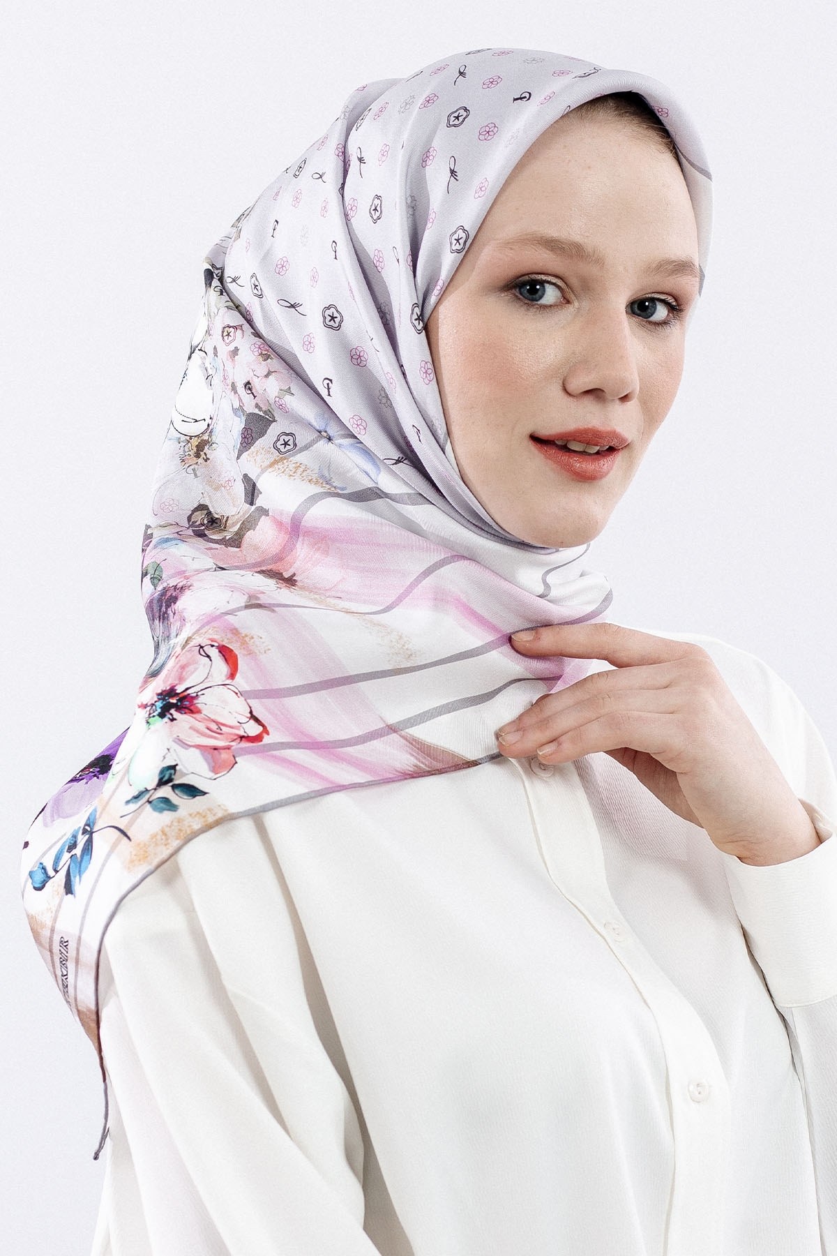 6795 Twill İpek Eşarp Logo - Gri Lila