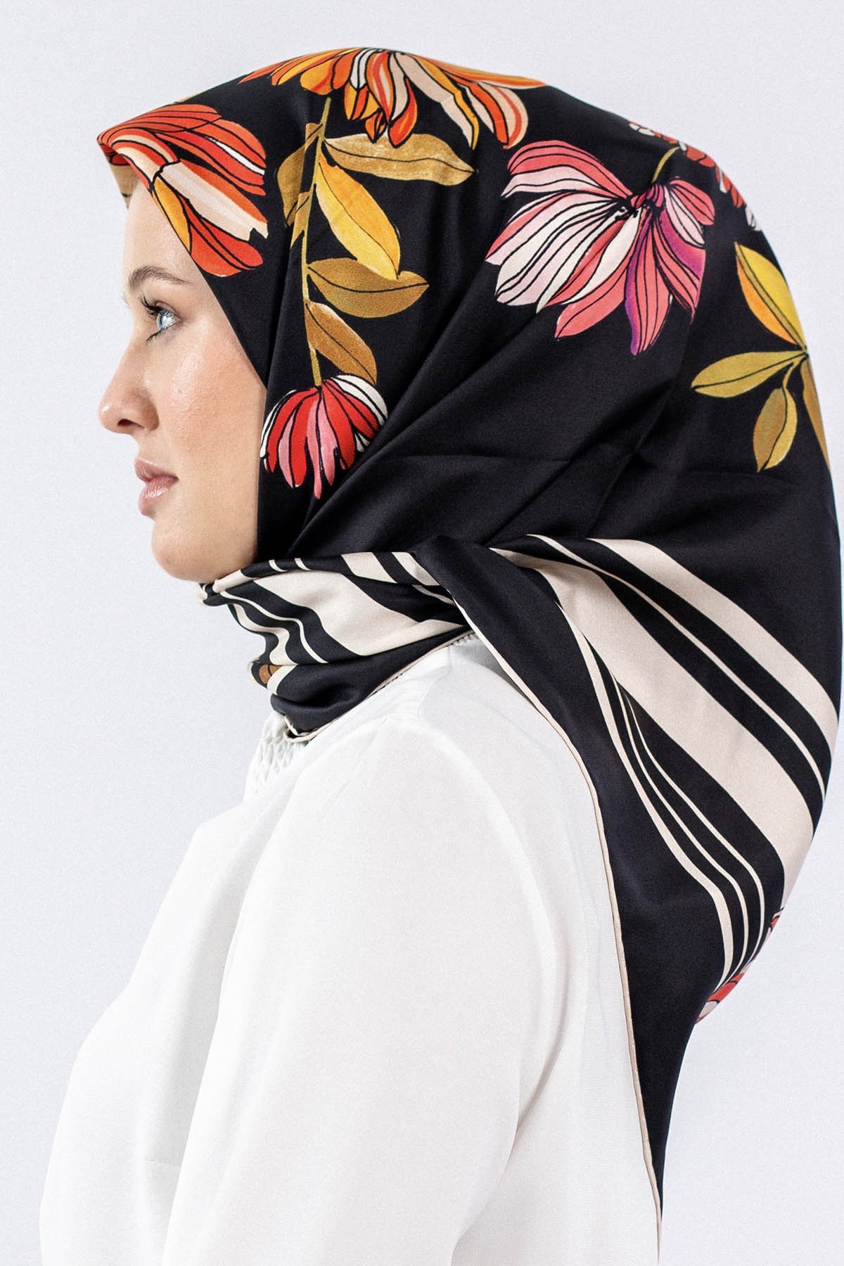 7545 Twill İpek Eşarp - Siyah Kırmızı