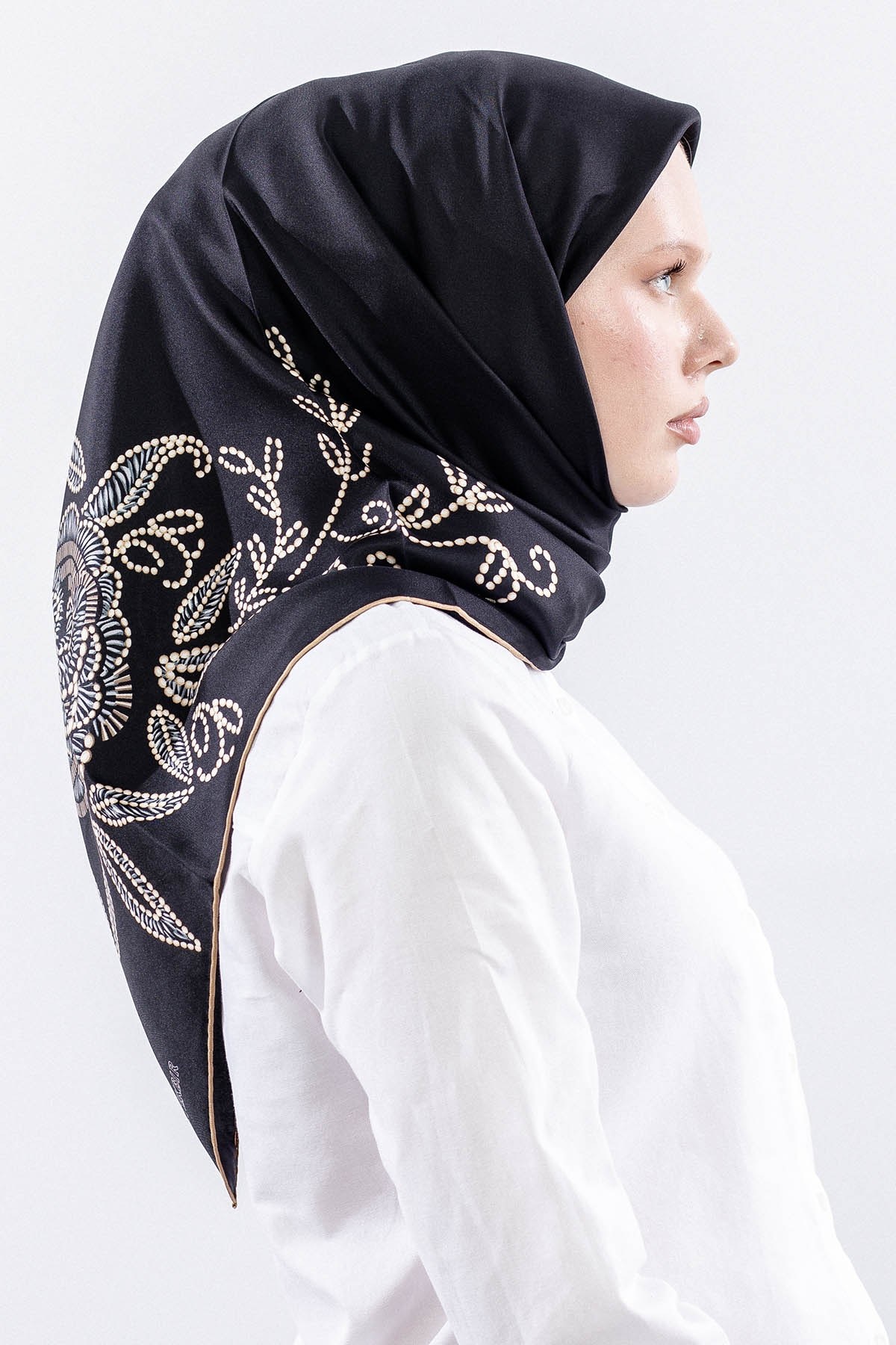 Dg11109 İpek Eşarp 90*90 Twill İnci - Siyah Bej