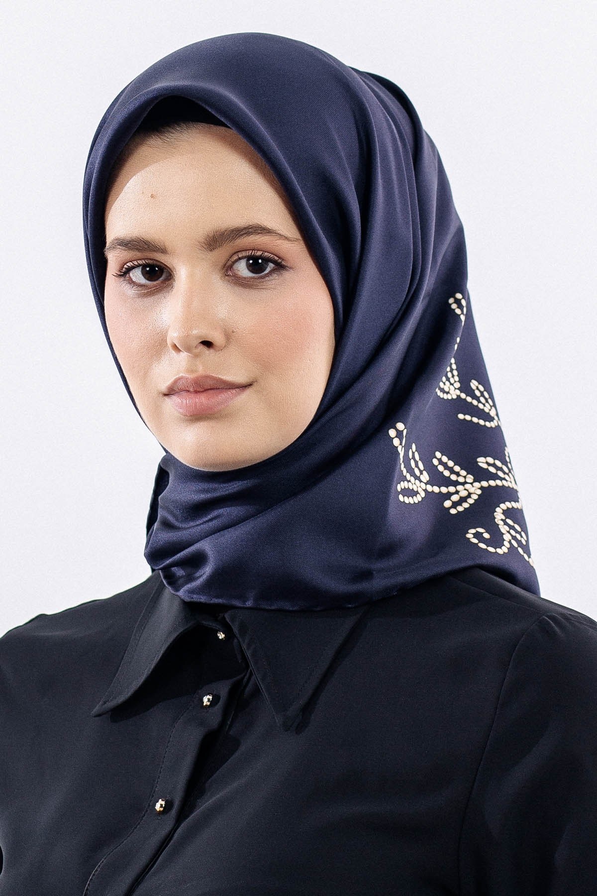 Dg11109 İpek Eşarp 90*90 Twill - Lacivert Bej