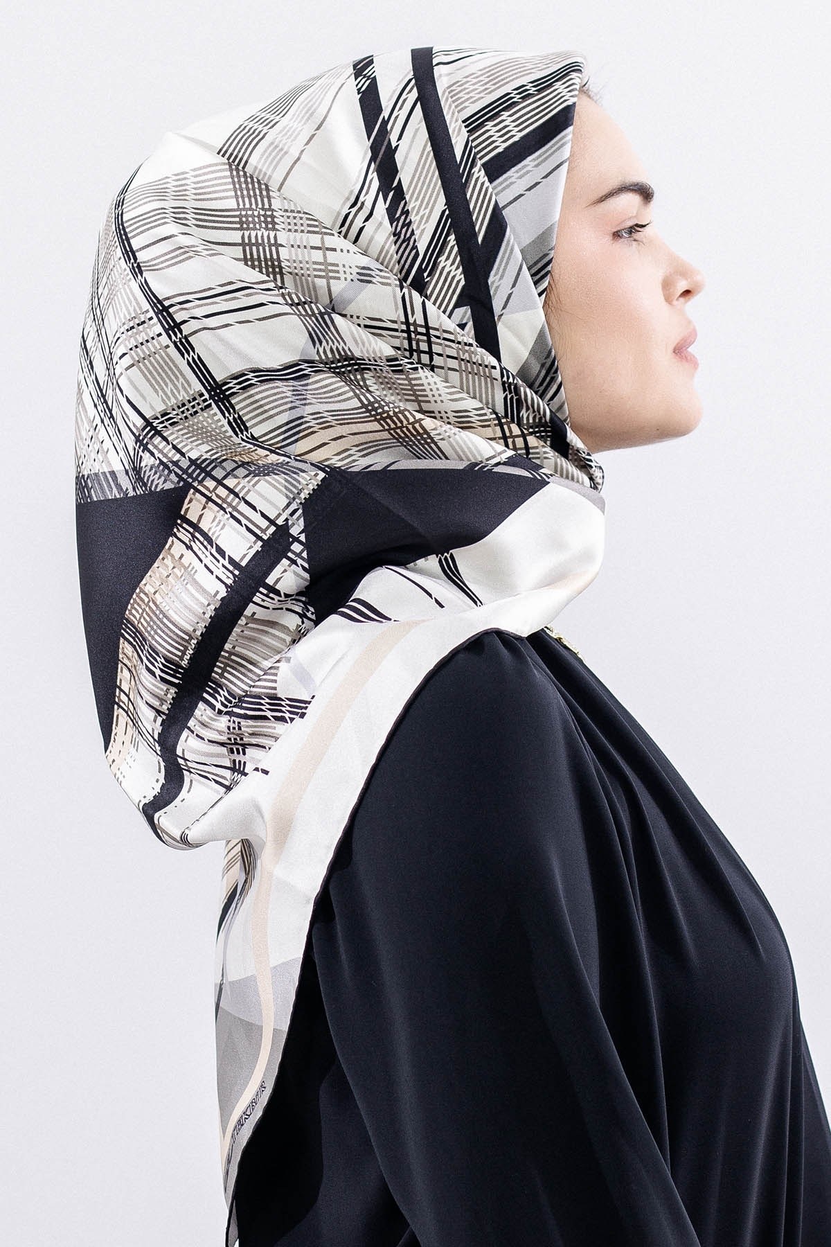 Dg11114 İpek Eşarp Twill 90*90 Çizgi - Siyah Gri