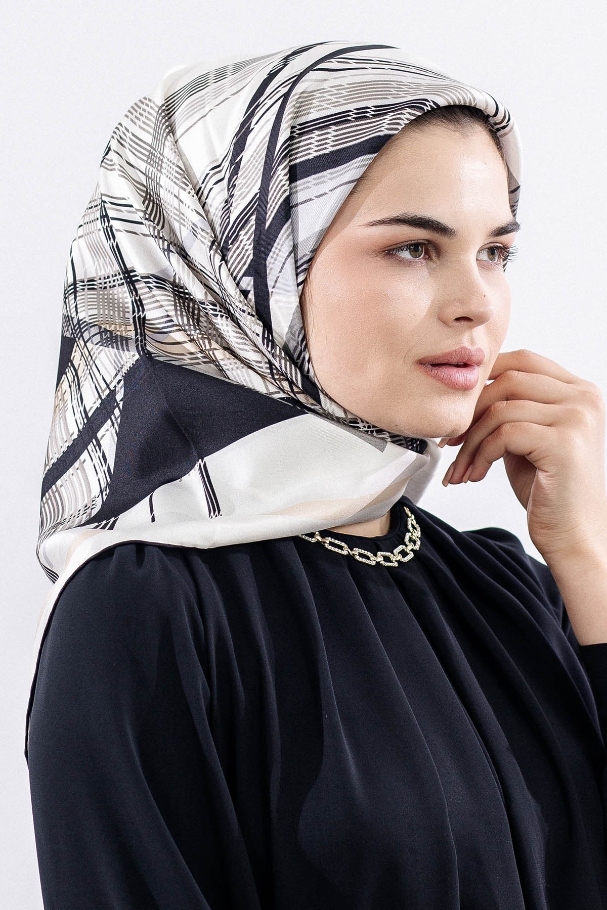 Dg11114 İpek Eşarp Twill 90*90 Çizgi - Siyah Gri