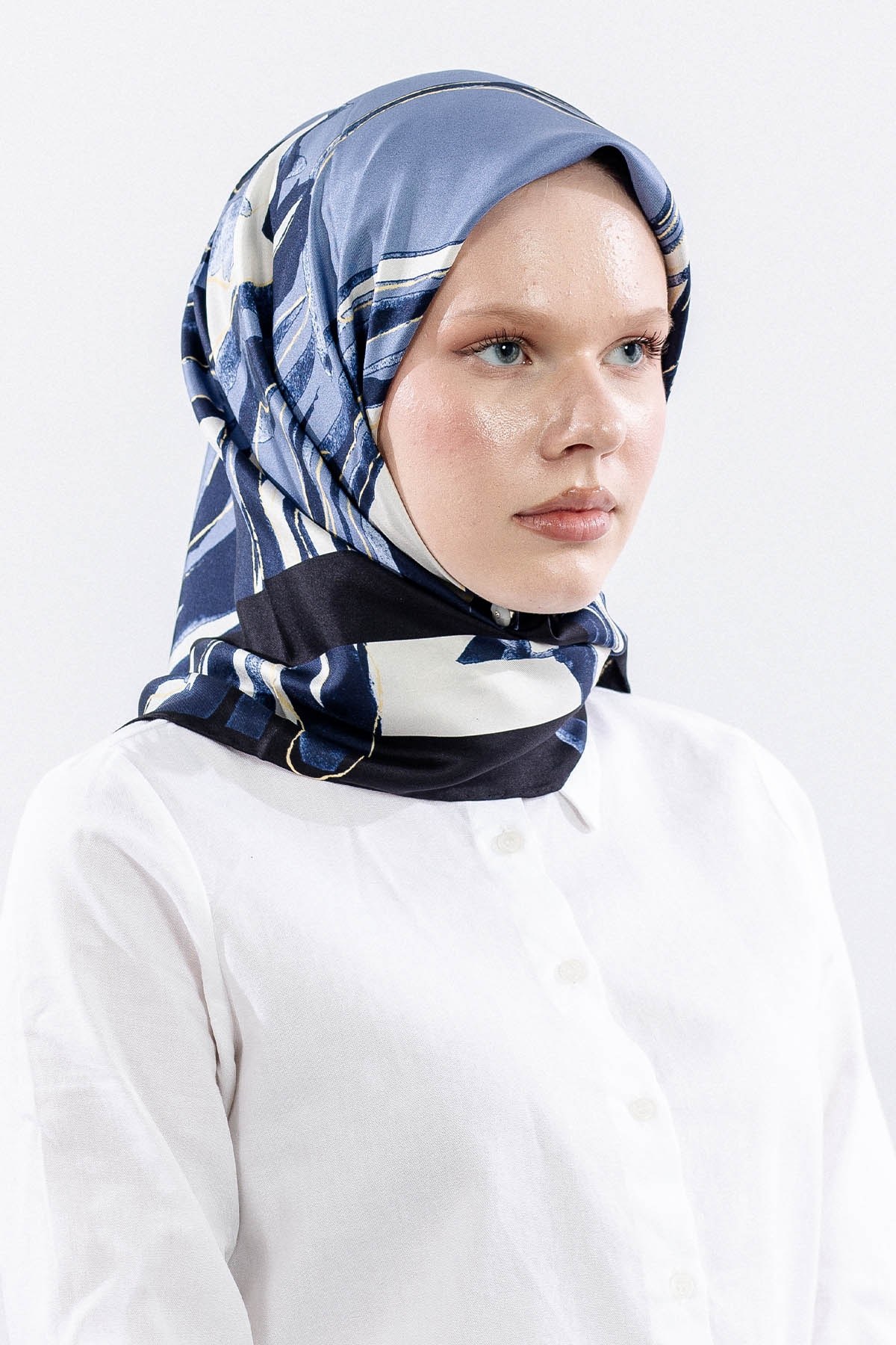 Dg11116 İpek Eşarp 90*90 Twill Zbra - Lacivert