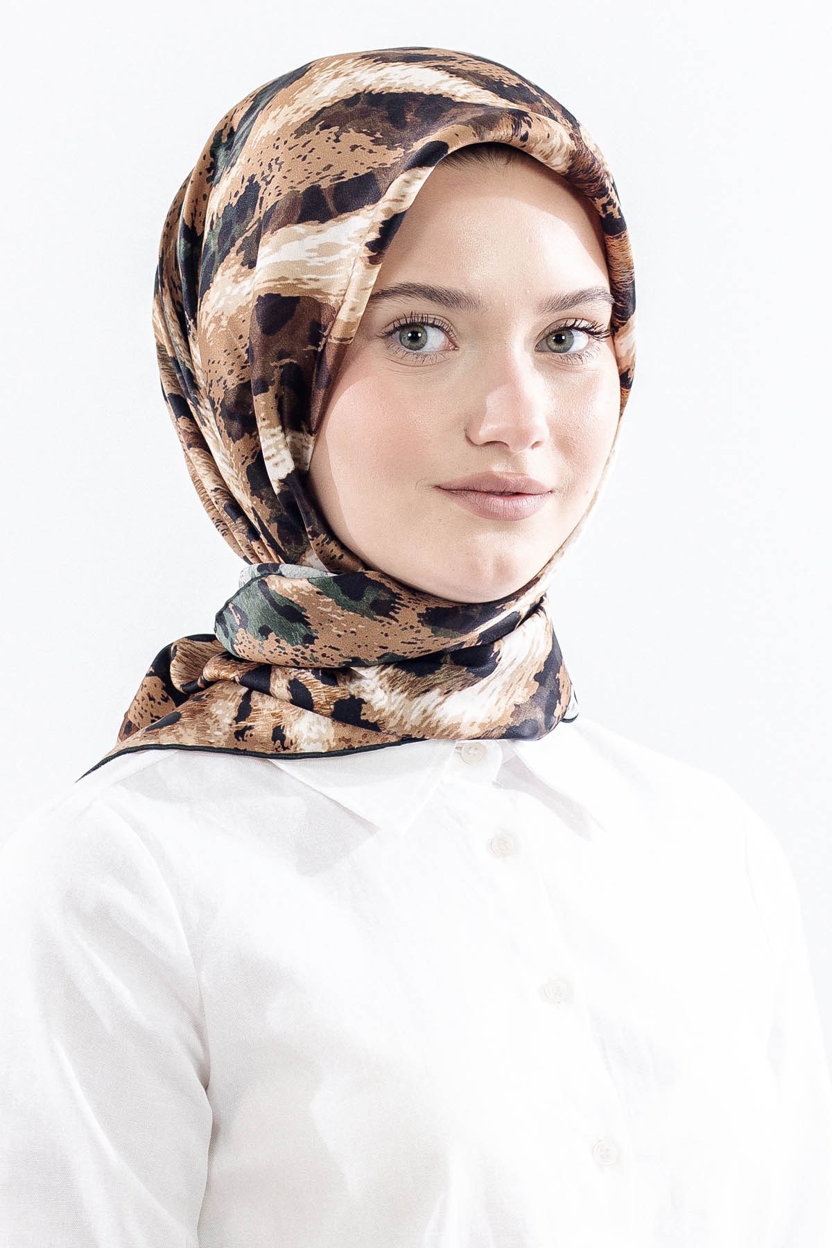 Dg11465 İpek Eşarp Twill Kumaş Leopar Desen - Yeşil