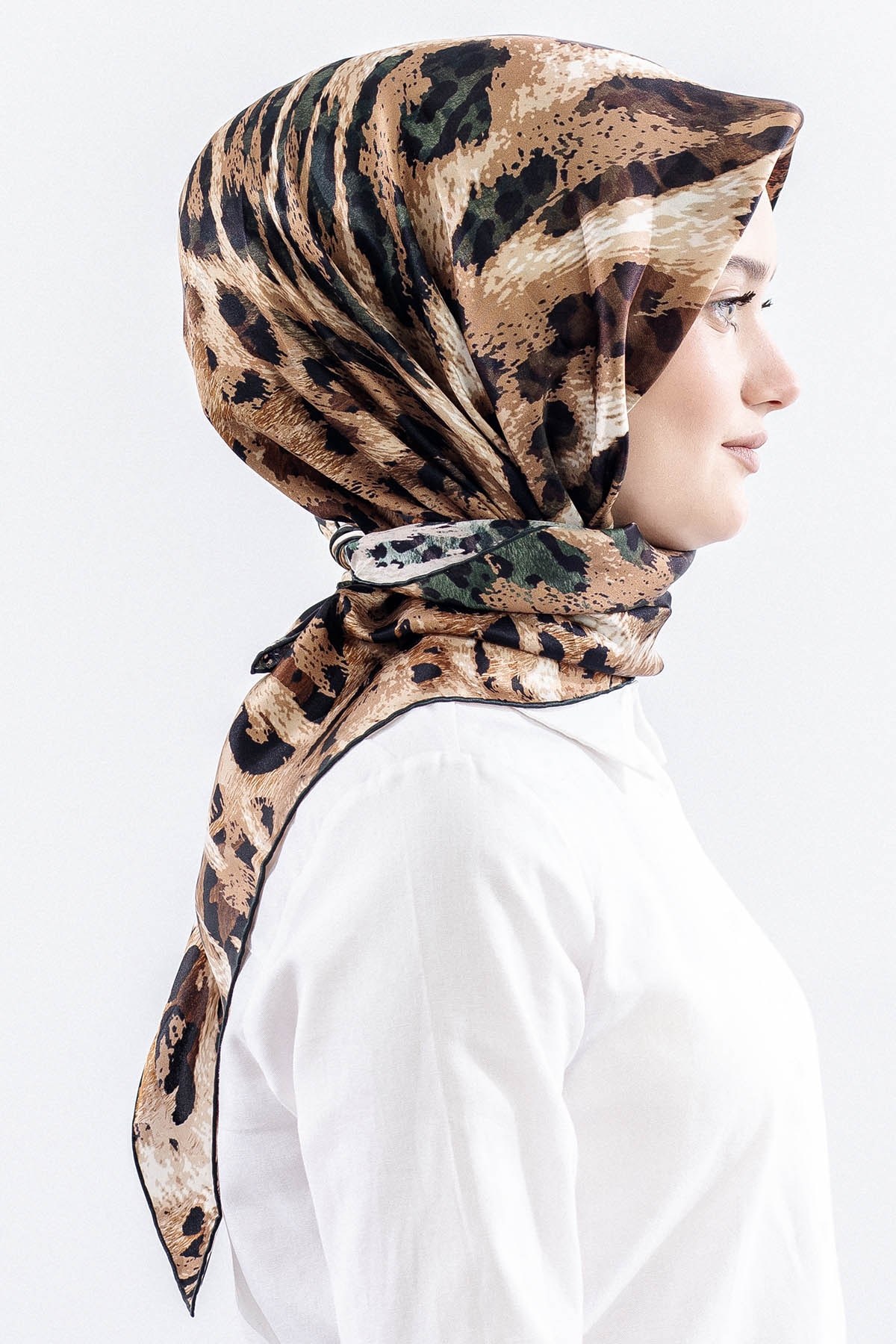 Dg11465 İpek Eşarp Twill Kumaş Leopar Desen - Yeşil