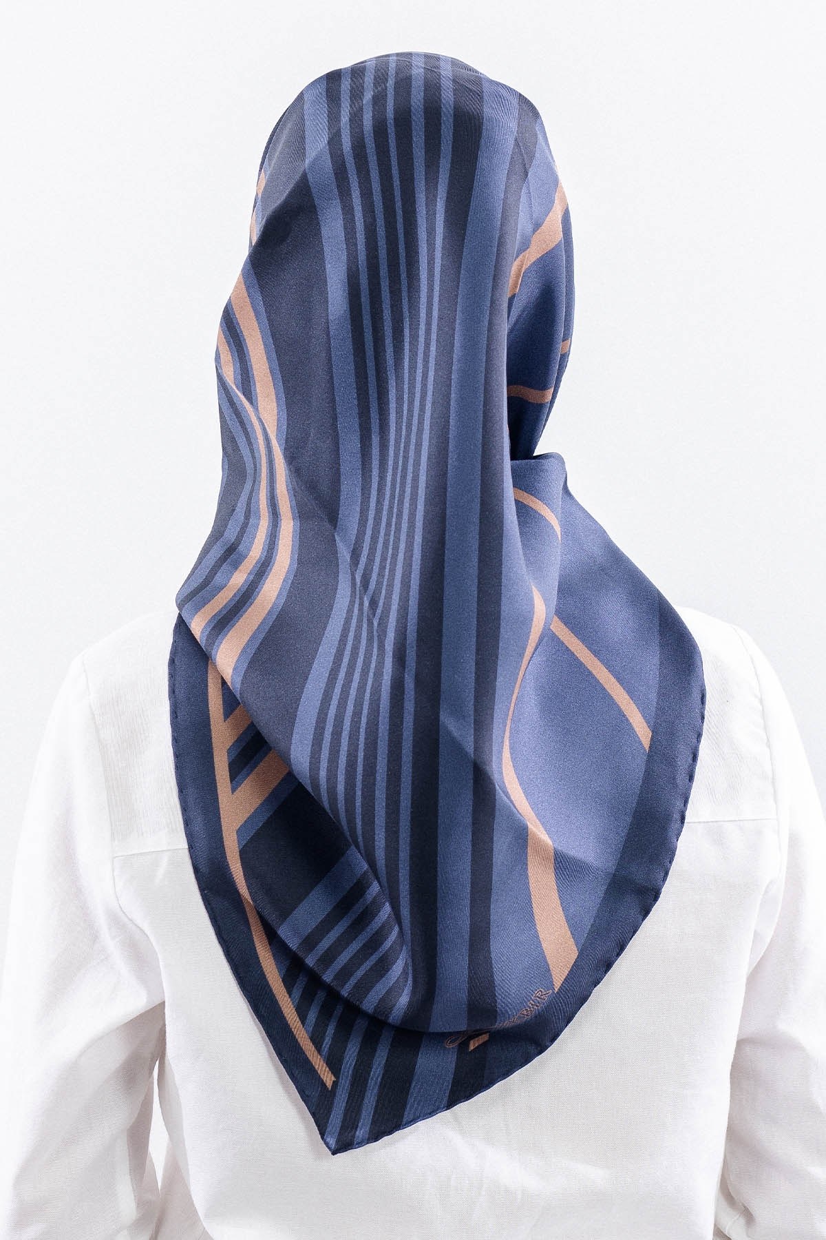 Dg13139 İpek Eşarp Çizgi Desen Twill Kumaş - Lacivert Vizon