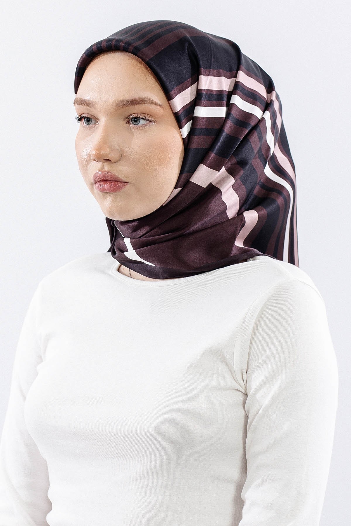 Dg13139 İpek Eşarp Çizgi Twill Kumaş - Kahve