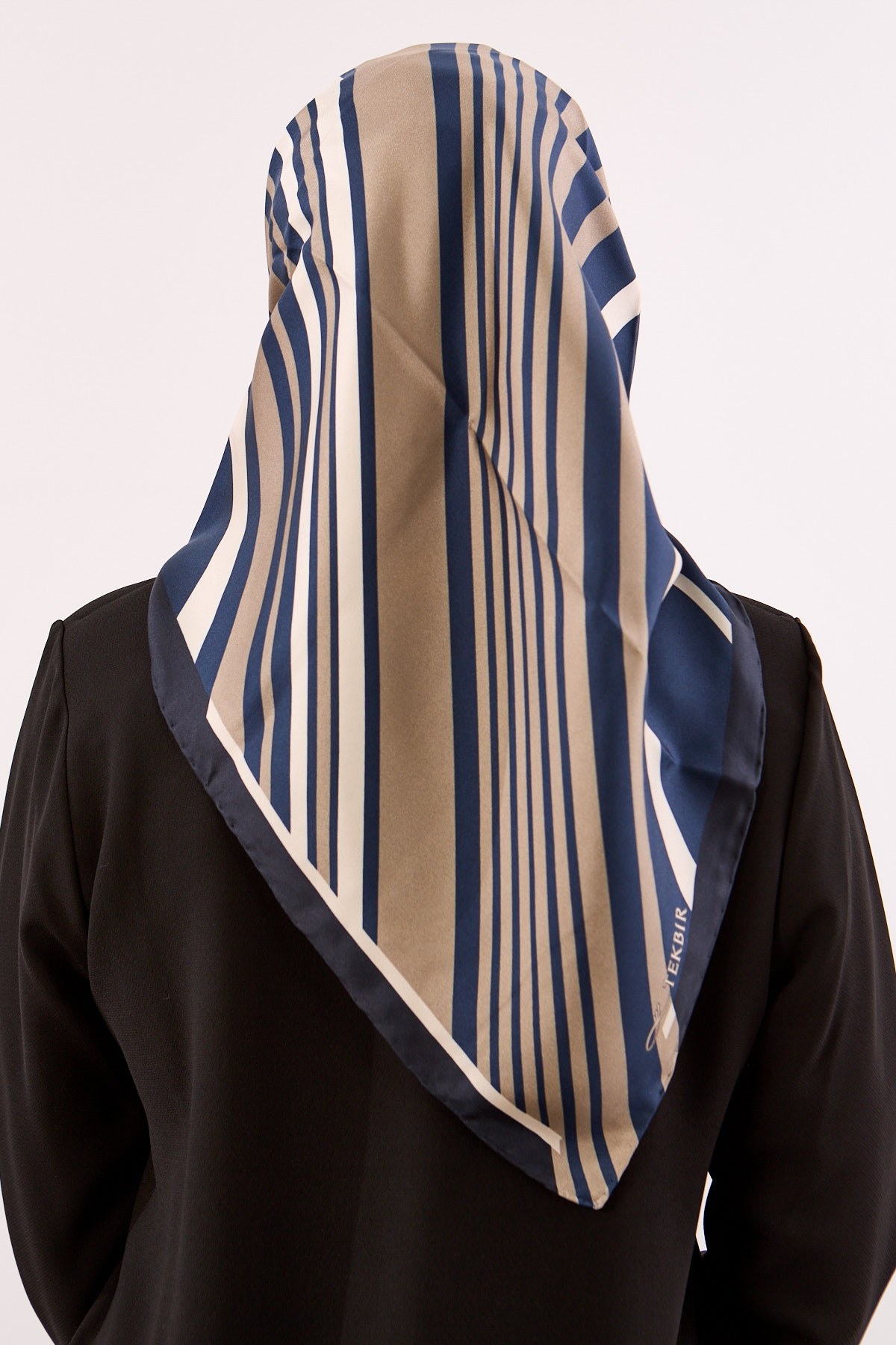 Dg13139 İpek Eşarp Twill Kumaş Çizgi Desen - Lacivert Taş