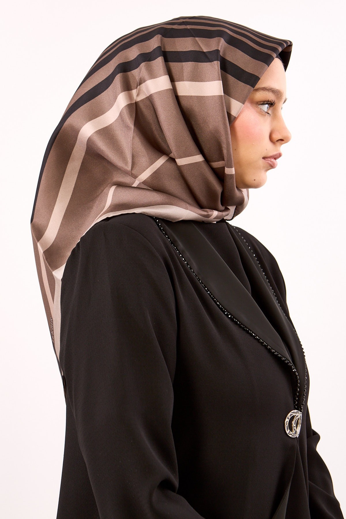 Dg13139 İpek Eşarp Twill Kumaş Çizgi Desen - Vizon