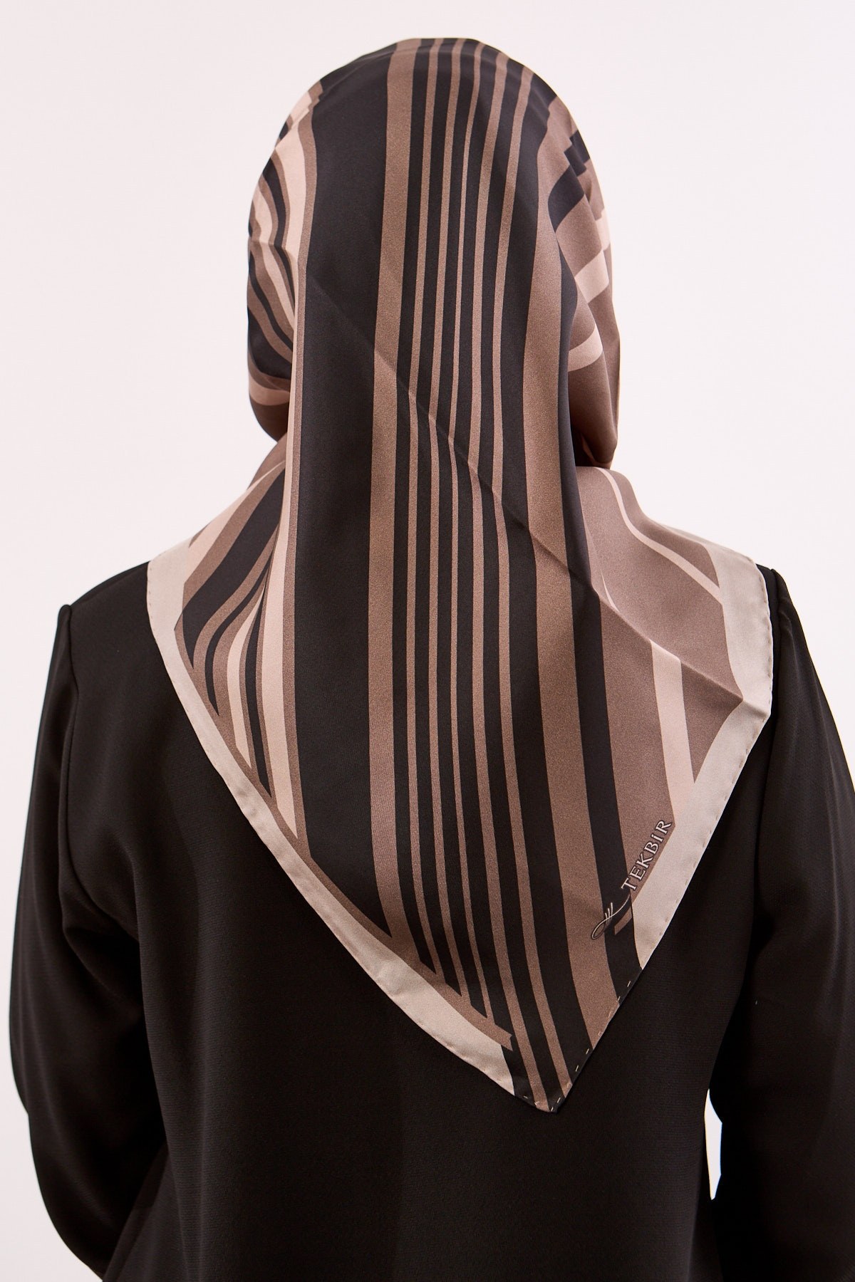 Dg13139 İpek Eşarp Twill Kumaş Çizgi Desen - Vizon
