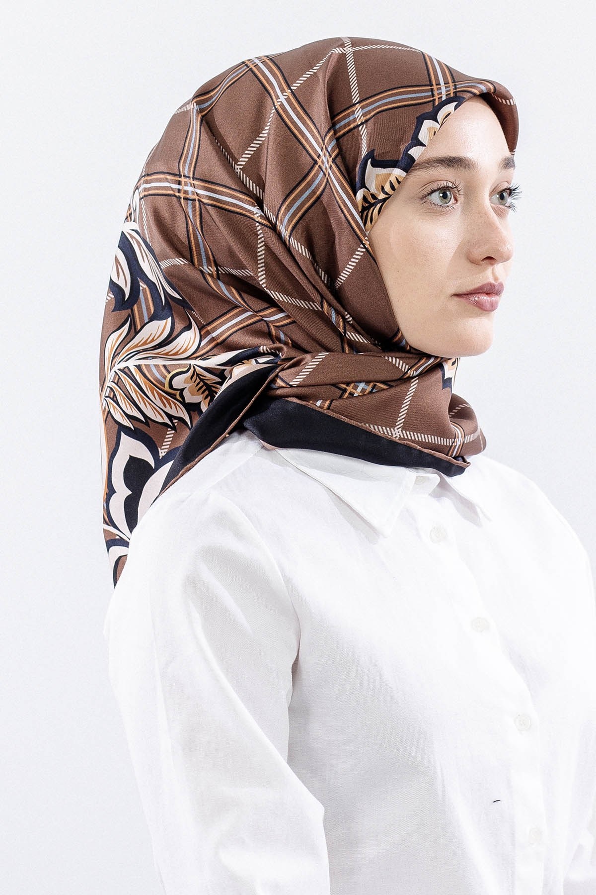 Dg14815 İpek Eşarp Kare Yaprak Twill Kumaş - Kahve