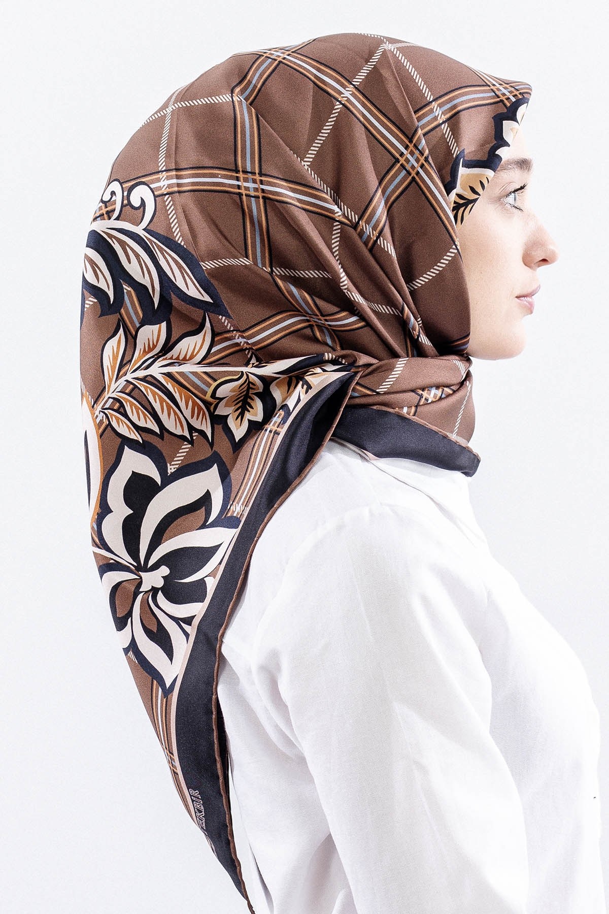 Dg14815 İpek Eşarp Kare Yaprak Twill Kumaş - Kahve
