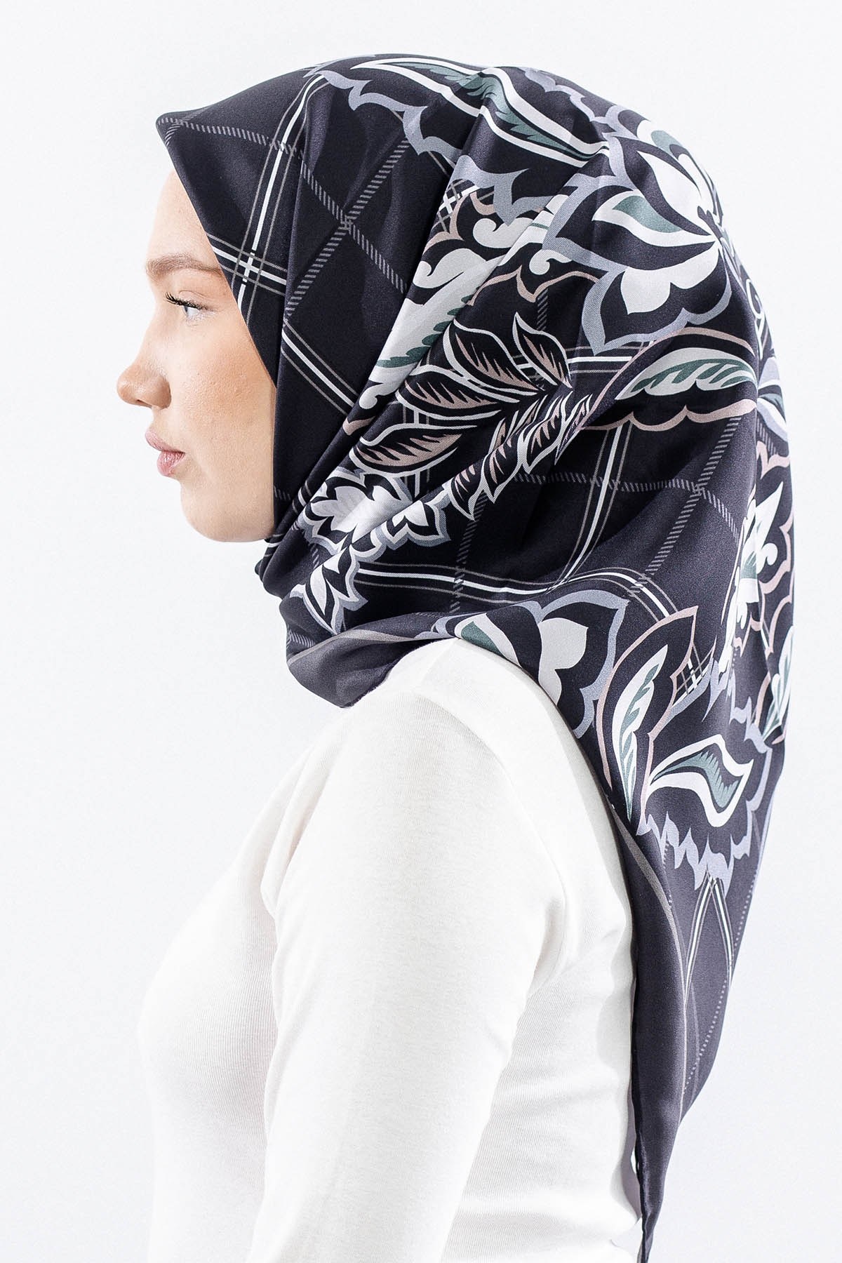 Dg14815 İpek Eşarp Kare Yaprak Twill Kumaş - Siyah