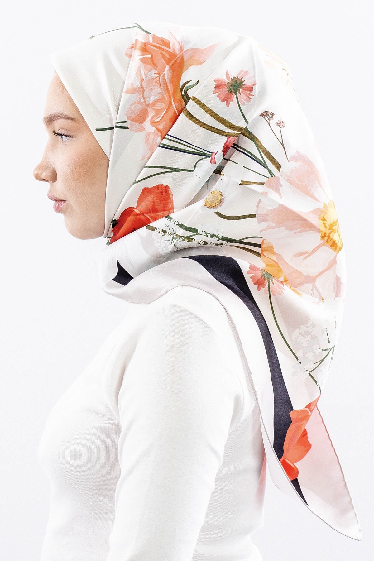 Dg14821 İpek Eşarp Nilufer Twill Kumaş - Siyah Ekru