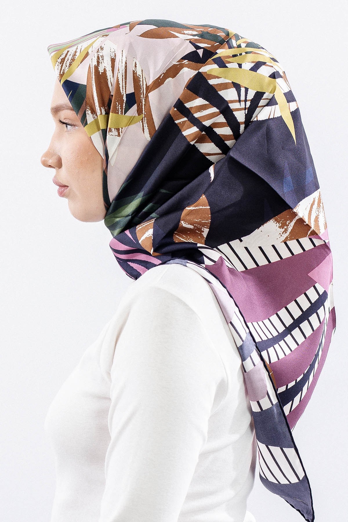 Dg14825 İpek Eşarp Palmiye Desen Twill Kumaş - Lacivert