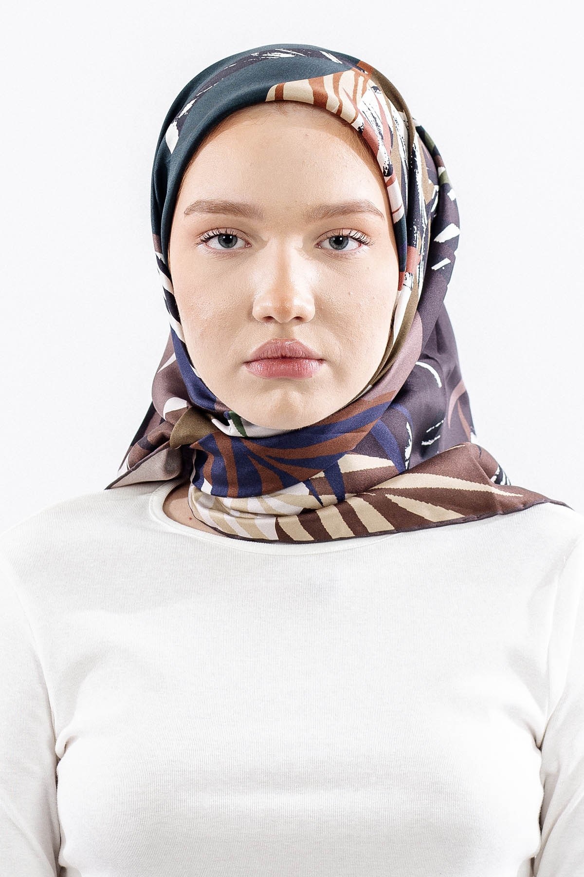 Dg14825 İpek Eşarp Palmiye Desen Twill Kumaş - Vizon