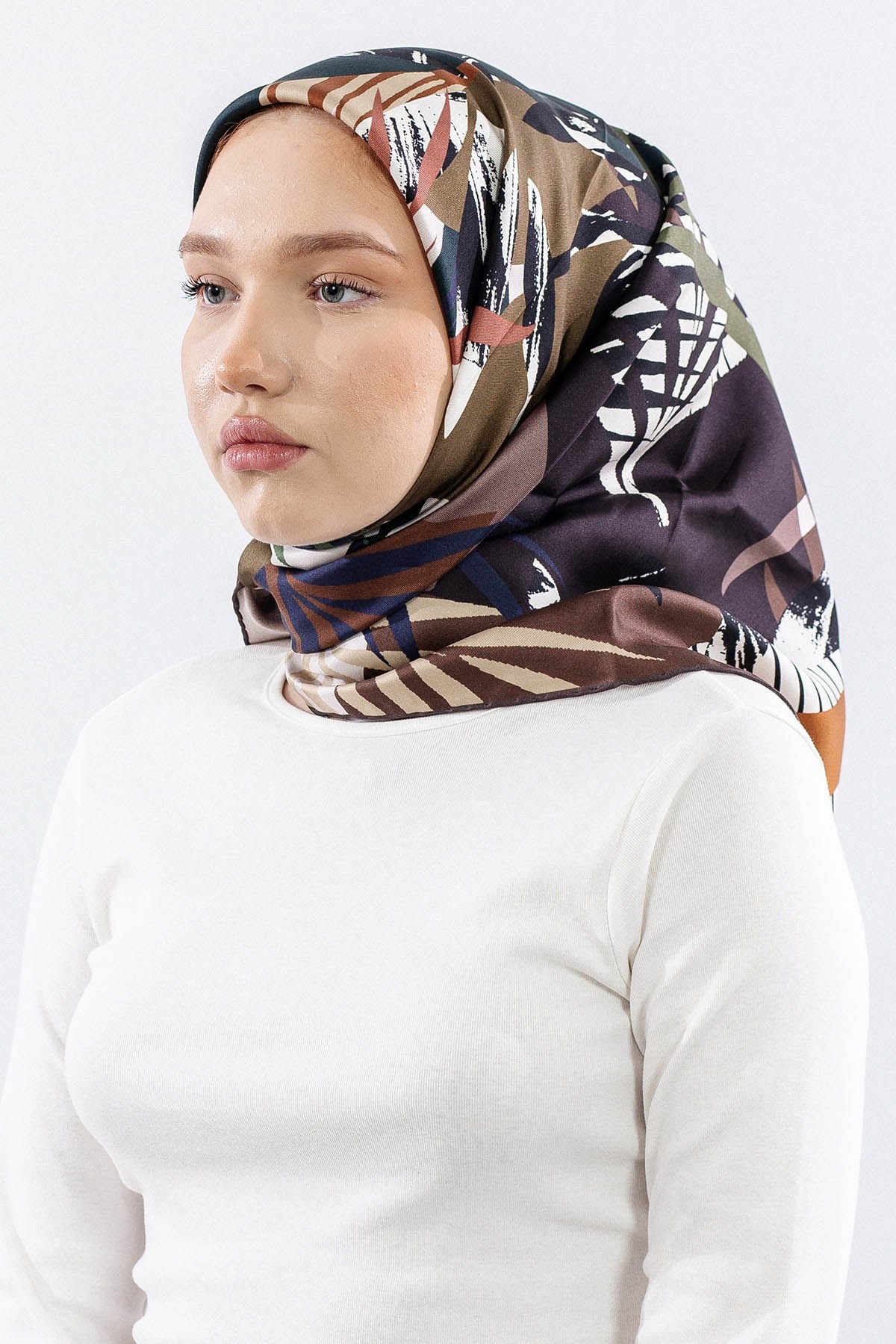 Dg14825 İpek Eşarp Palmiye Desen Twill Kumaş - Vizon