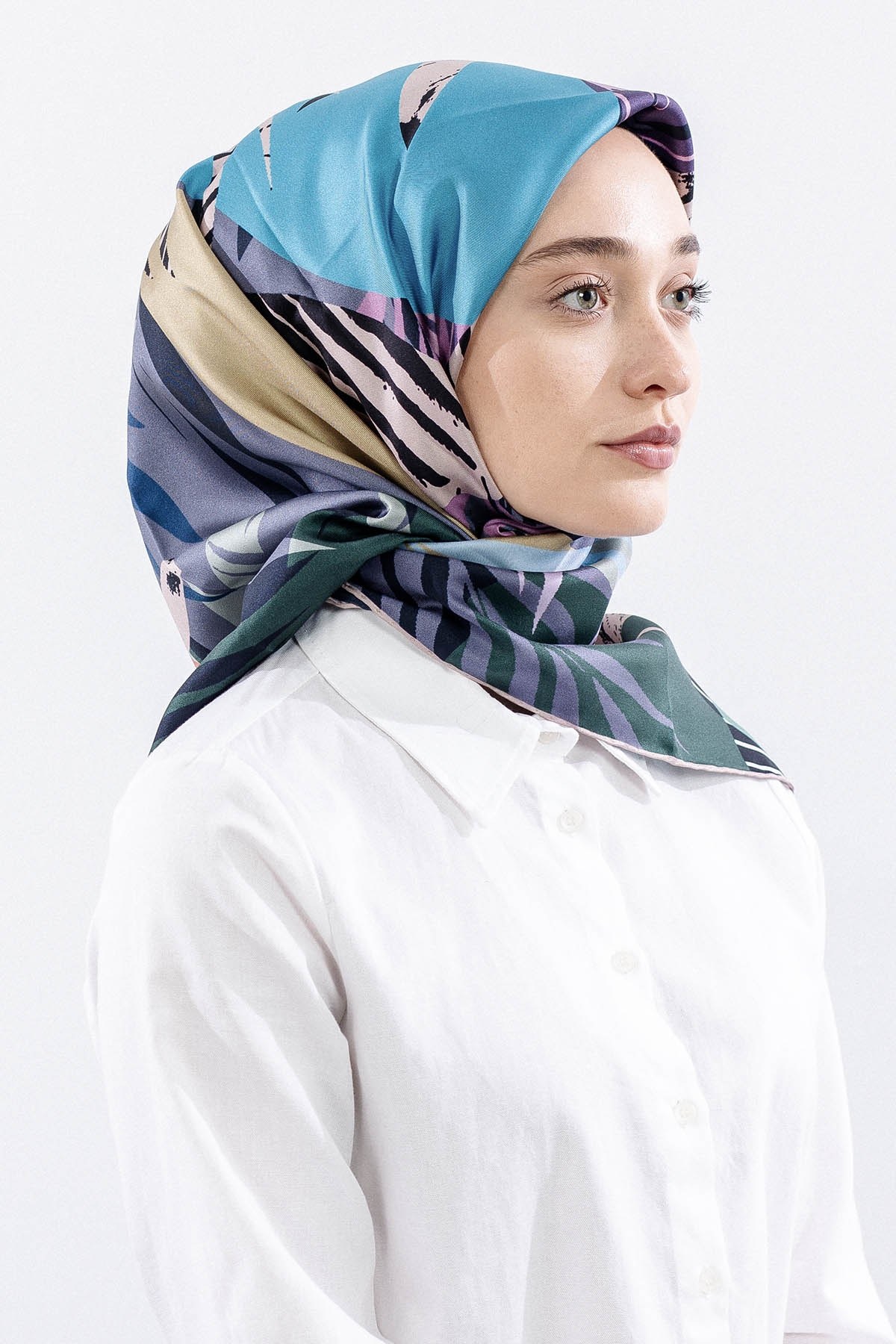 Dg14825 İpek Eşarp Palmiye Desen Twill Kumaş - Yeşil