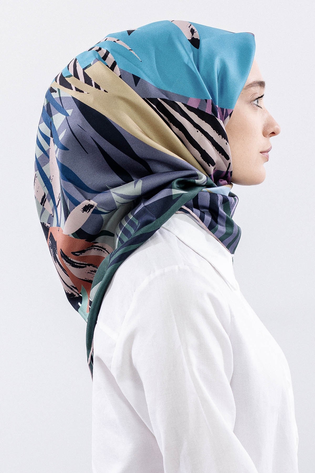 Dg14825 İpek Eşarp Palmiye Desen Twill Kumaş - Yeşil