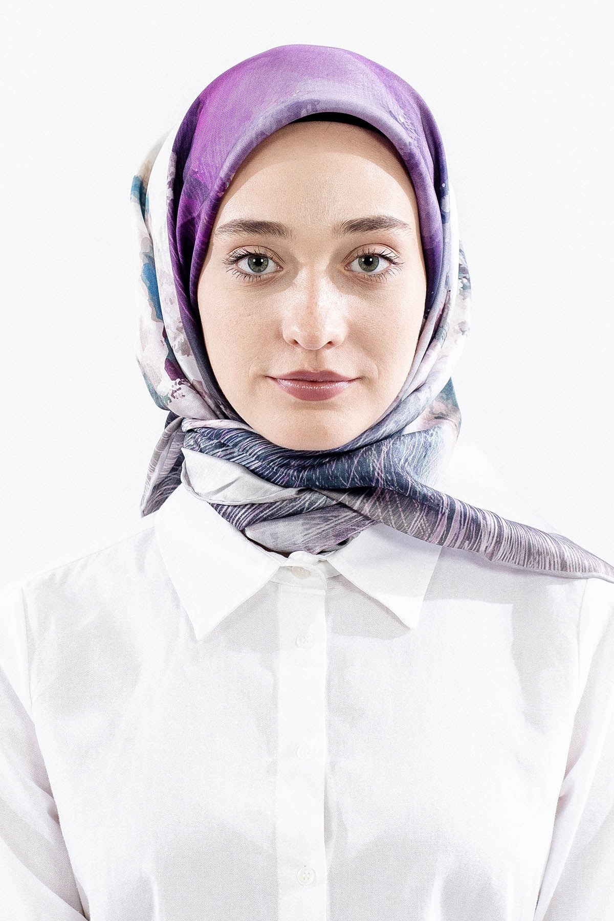 Dg14826 İpek Eşarp Flu Gül Twill Kumaş - Gri