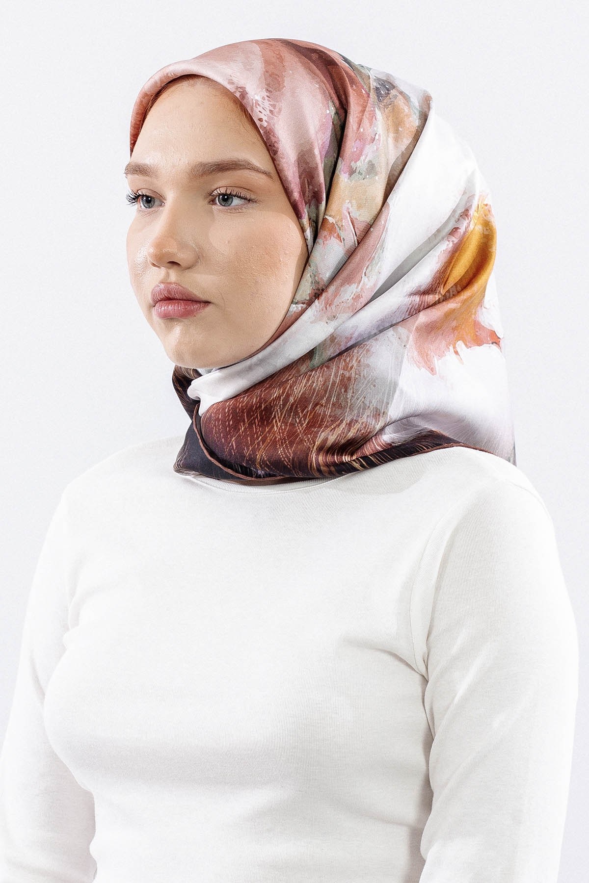Dg14826 İpek Eşarp Flu Gül Twill Kumaş - Kahve