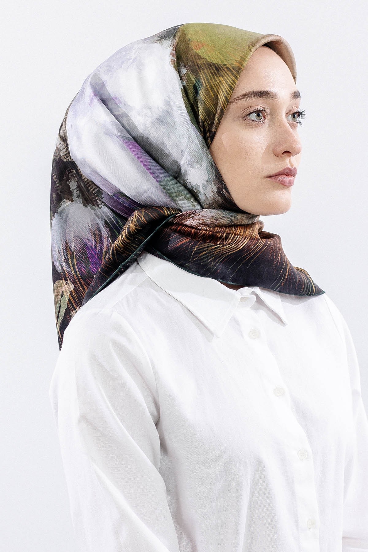 Dg14826 İpek Eşarp Flu Gül Twill Kumaş - Yeşil