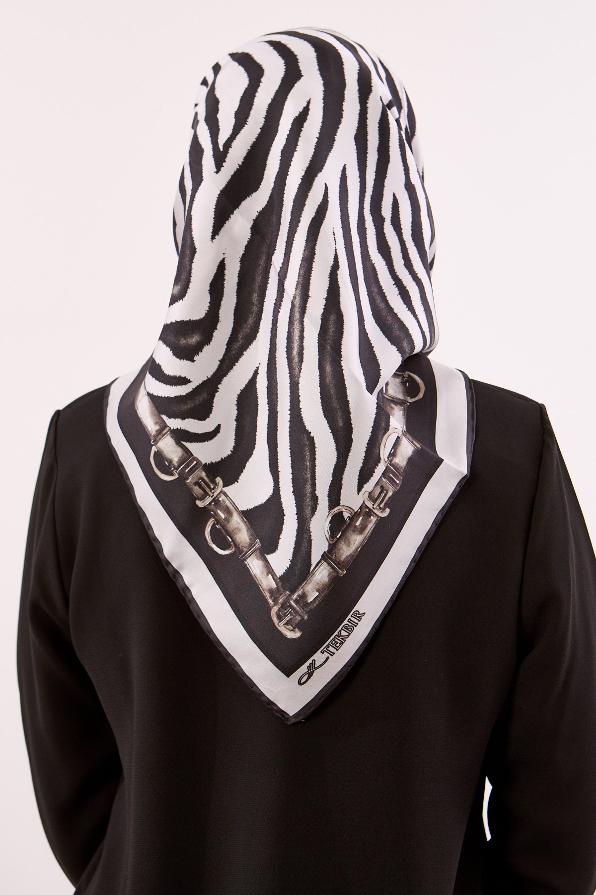 Dg14827 İpek Eşarp Twill Kumaş Zincir Zebra Desen - Gri
