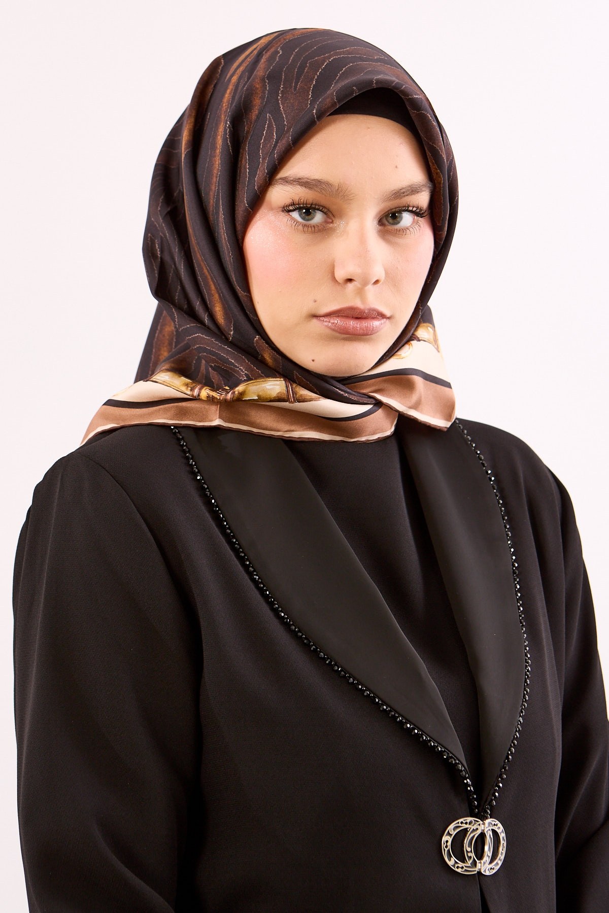 Dg14827 İpek Eşarp Twill Kumaş Zincir Zebra Desen - Kahve