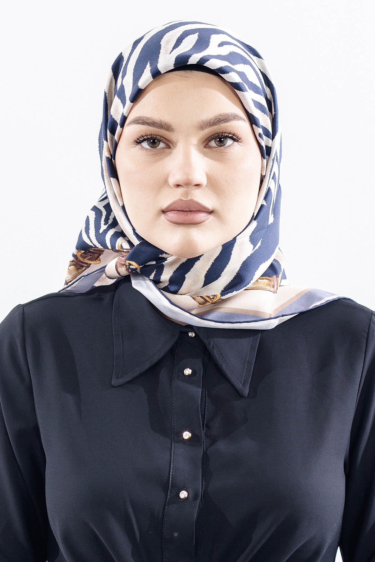 Dg14827 İpek Eşarp Twill Kumaş Zincir Zebra Desen - Lacivert