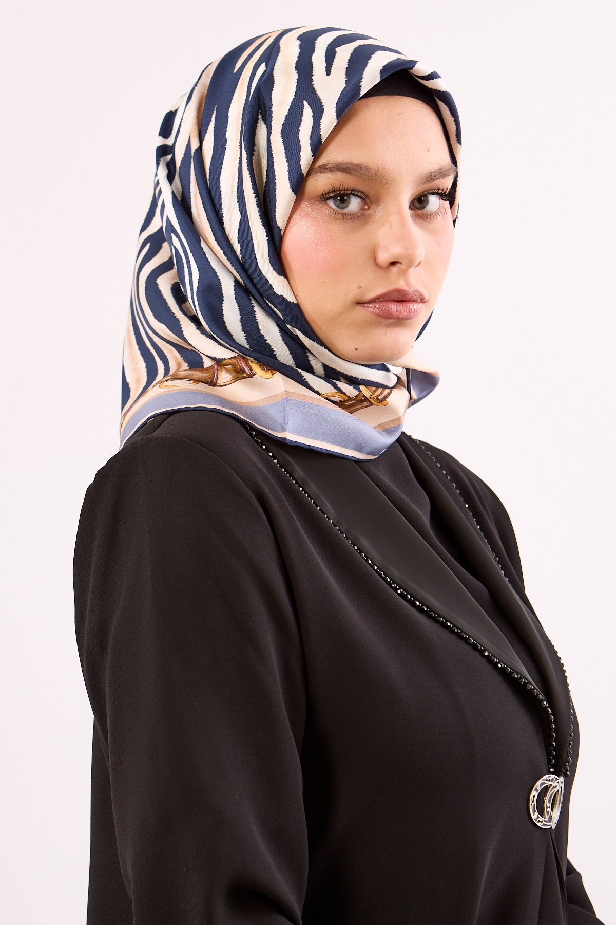 Dg14827 İpek Eşarp Twill Kumaş Zincir Zebra Desen - Lacivert