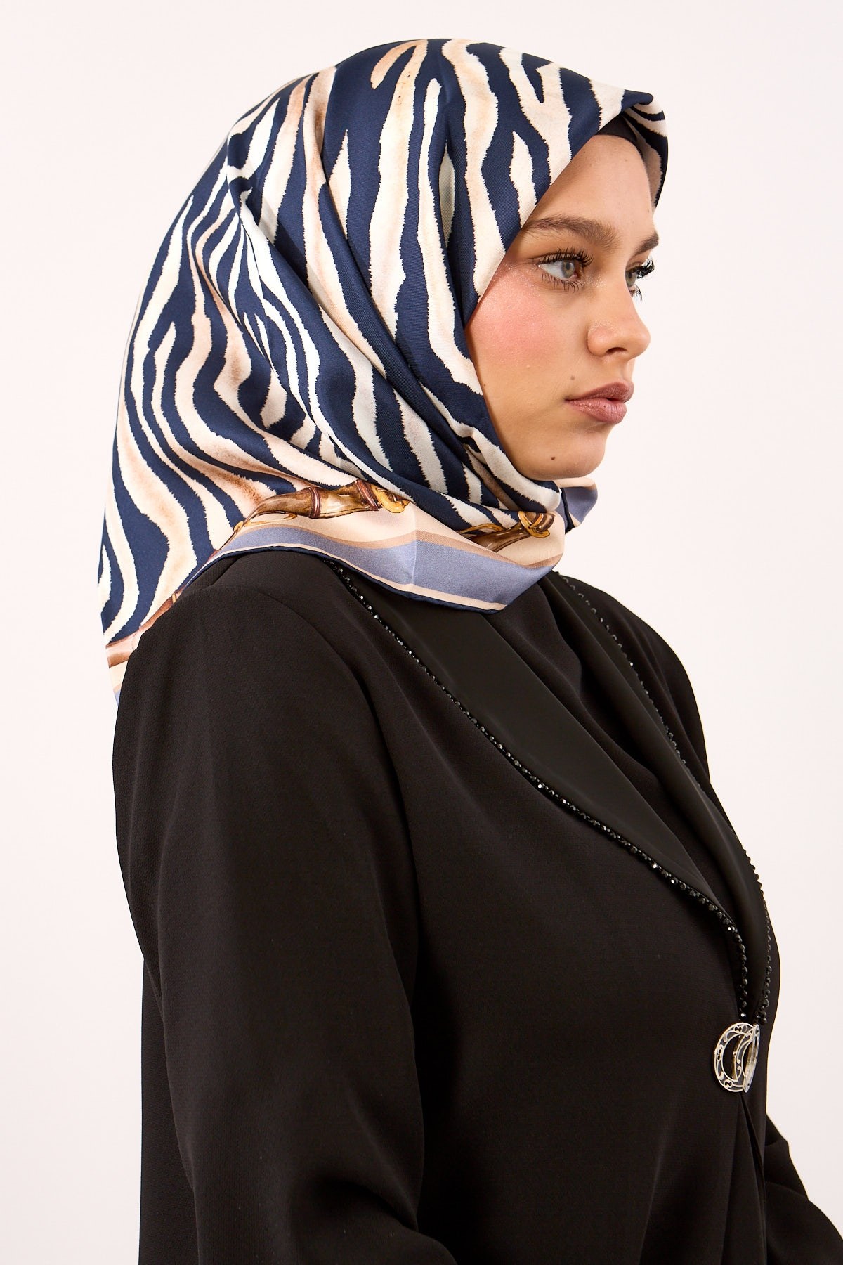 Dg14827 İpek Eşarp Twill Kumaş Zincir Zebra Desen - Lacivert