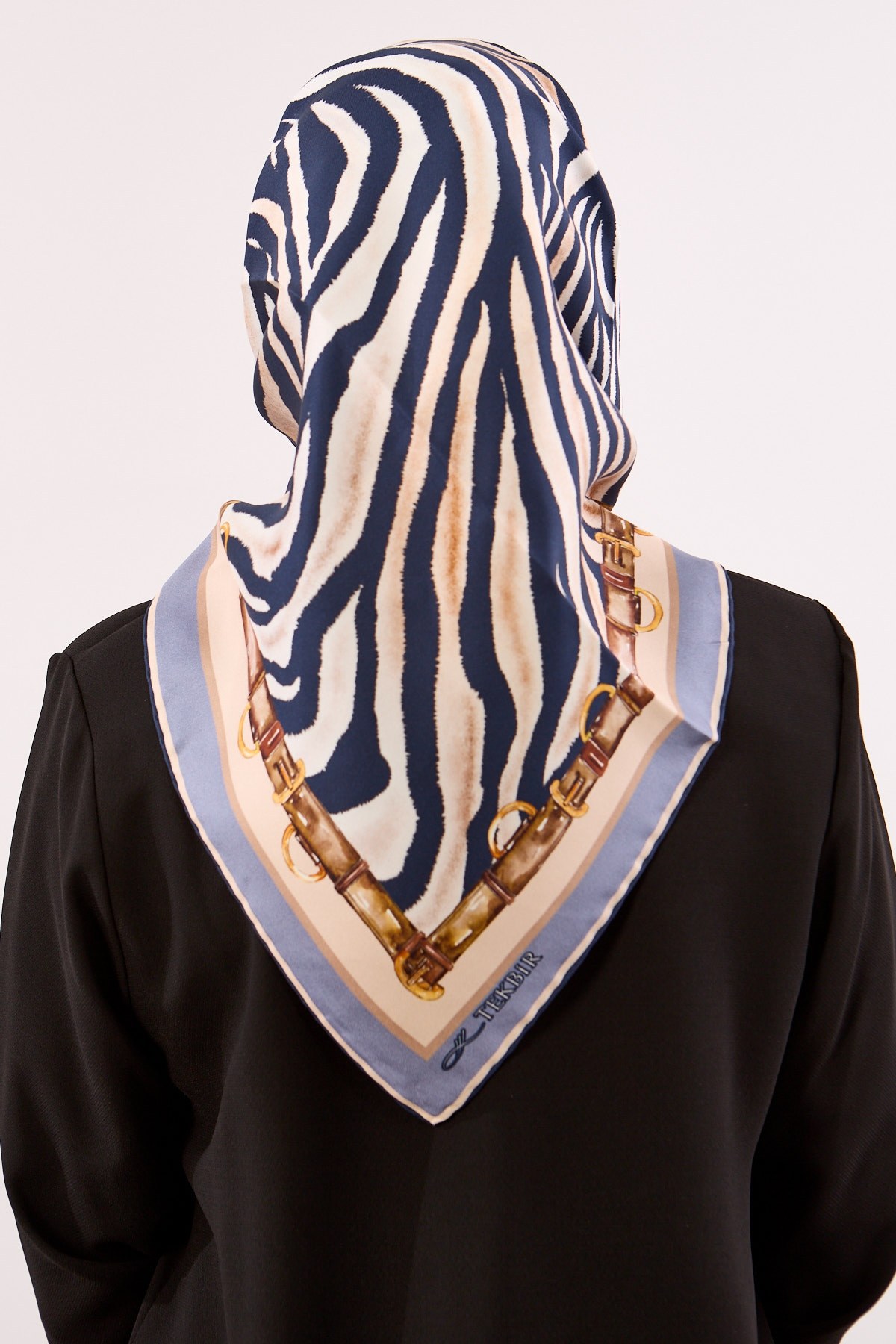 Dg14827 İpek Eşarp Twill Kumaş Zincir Zebra Desen - Lacivert