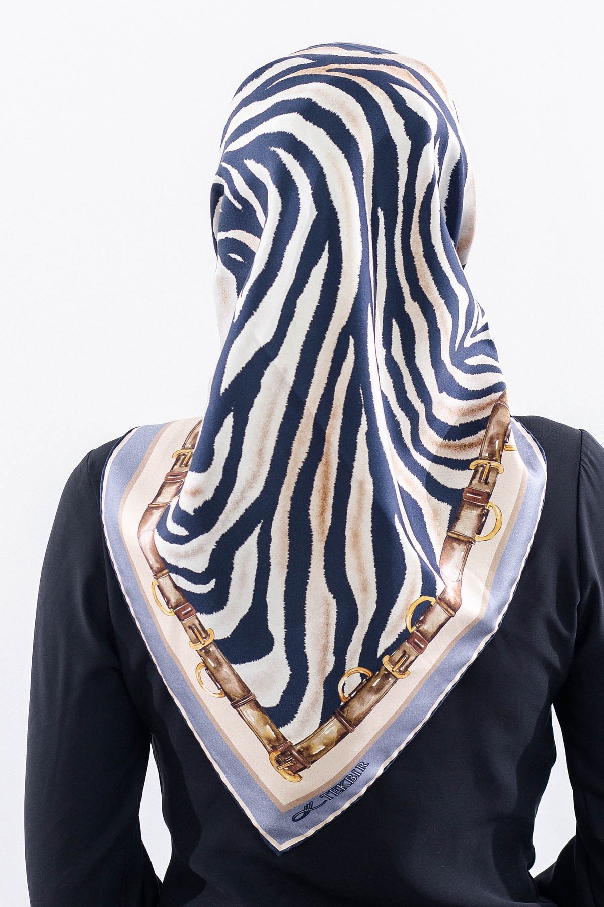 Dg14827 İpek Eşarp Twill Kumaş Zincir Zebra Desen - Lacivert
